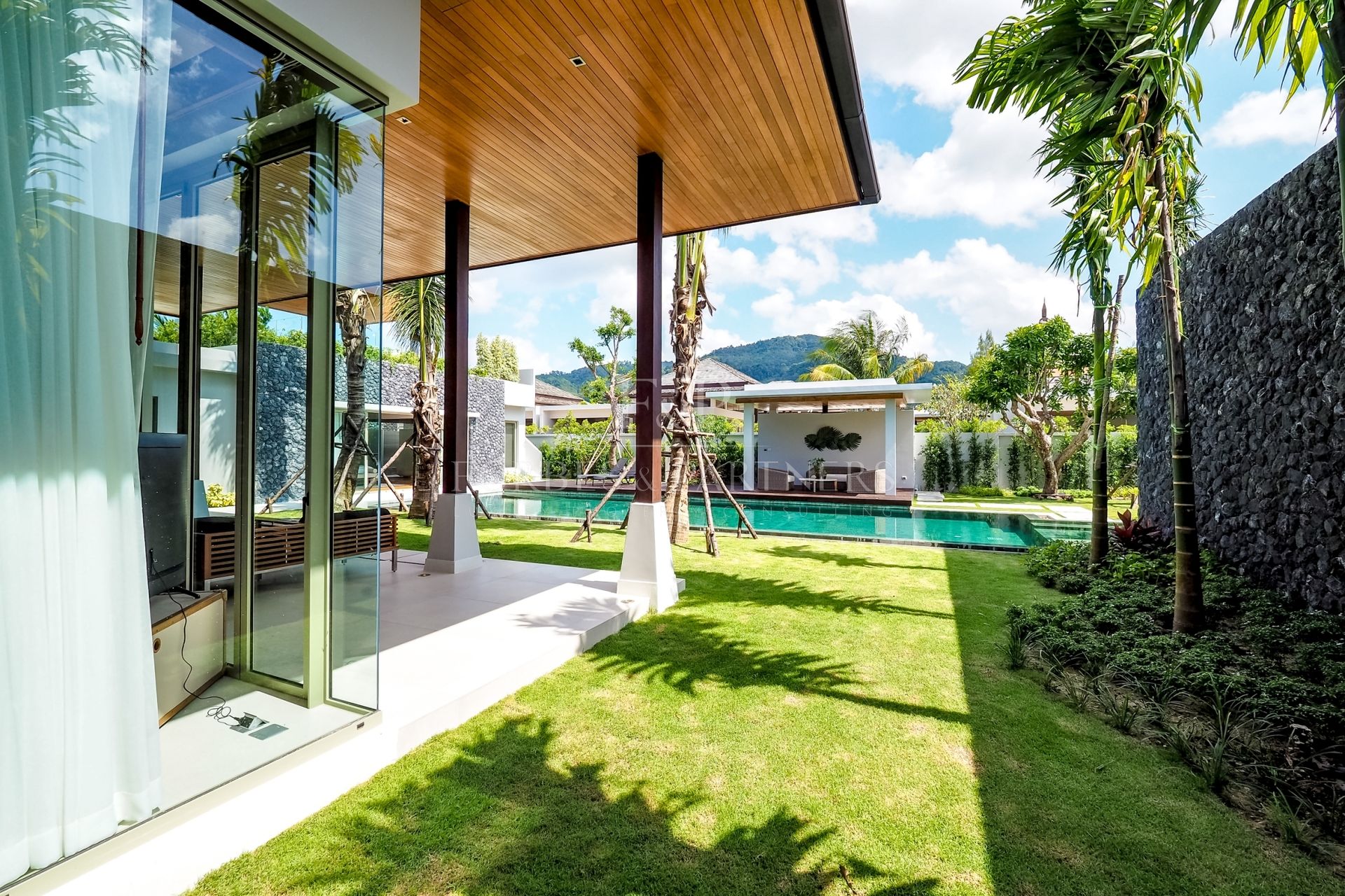 4 Bed Balinese and stylish Botanica Hillside pool villas - Cherngtalay, Phuket, Thailand