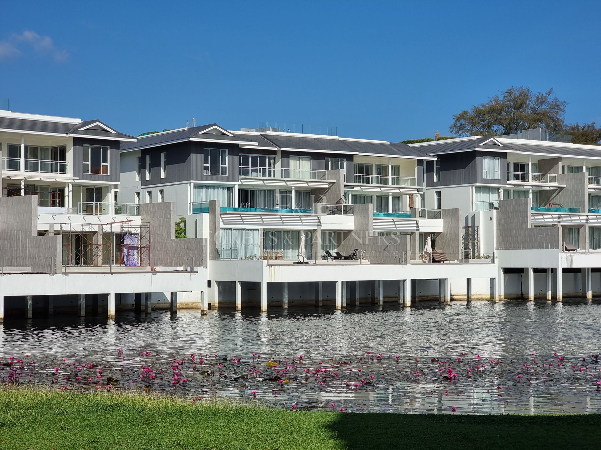 2BEDROOM APARTMENT IN ANGSANA BEACHFRONT RESIDENCES - Laguna, Phuket, Thailand