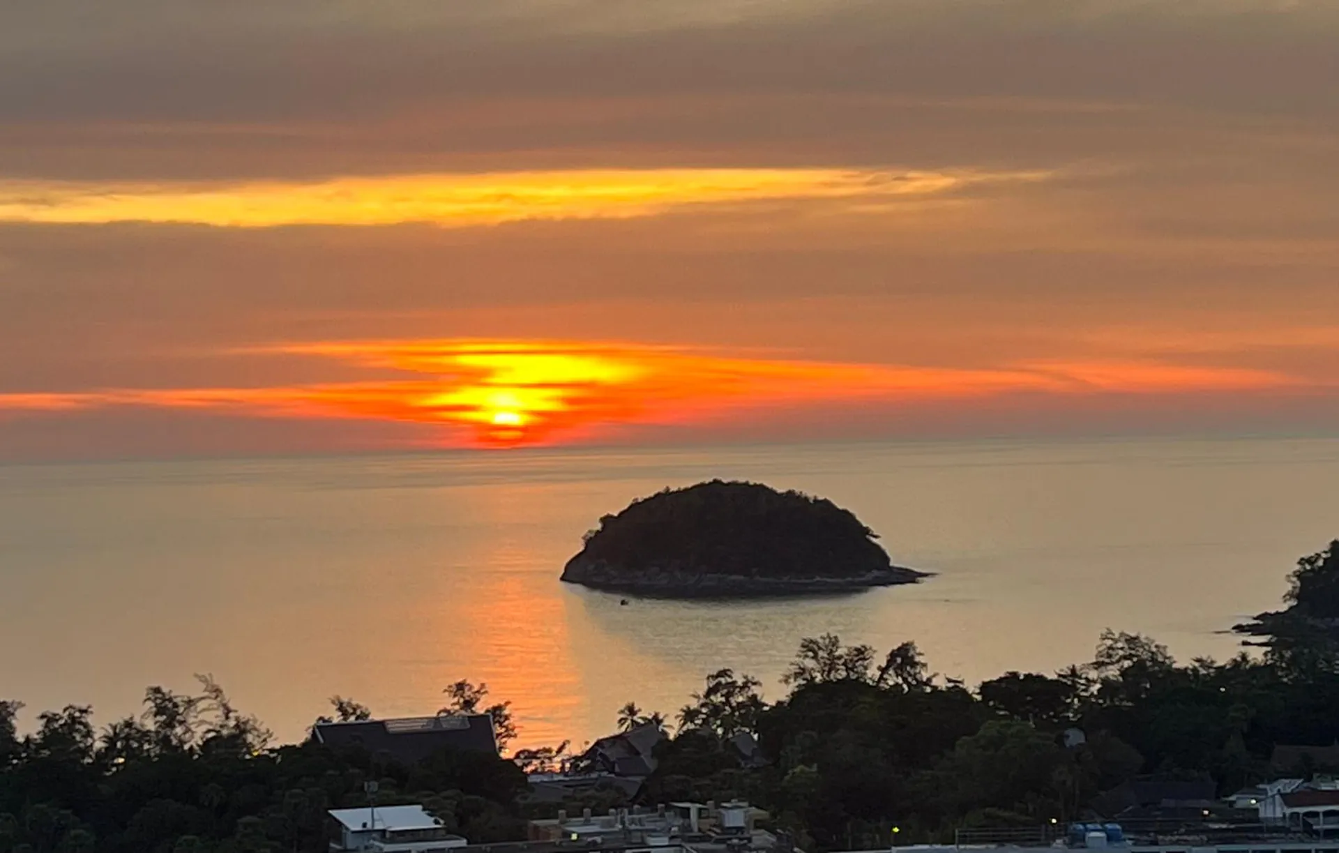 Luxury Two Bedroom Kata Beach Condominium with Panoramic Ocean Views and Jacuzzi - Kata, Phuket, Thailand