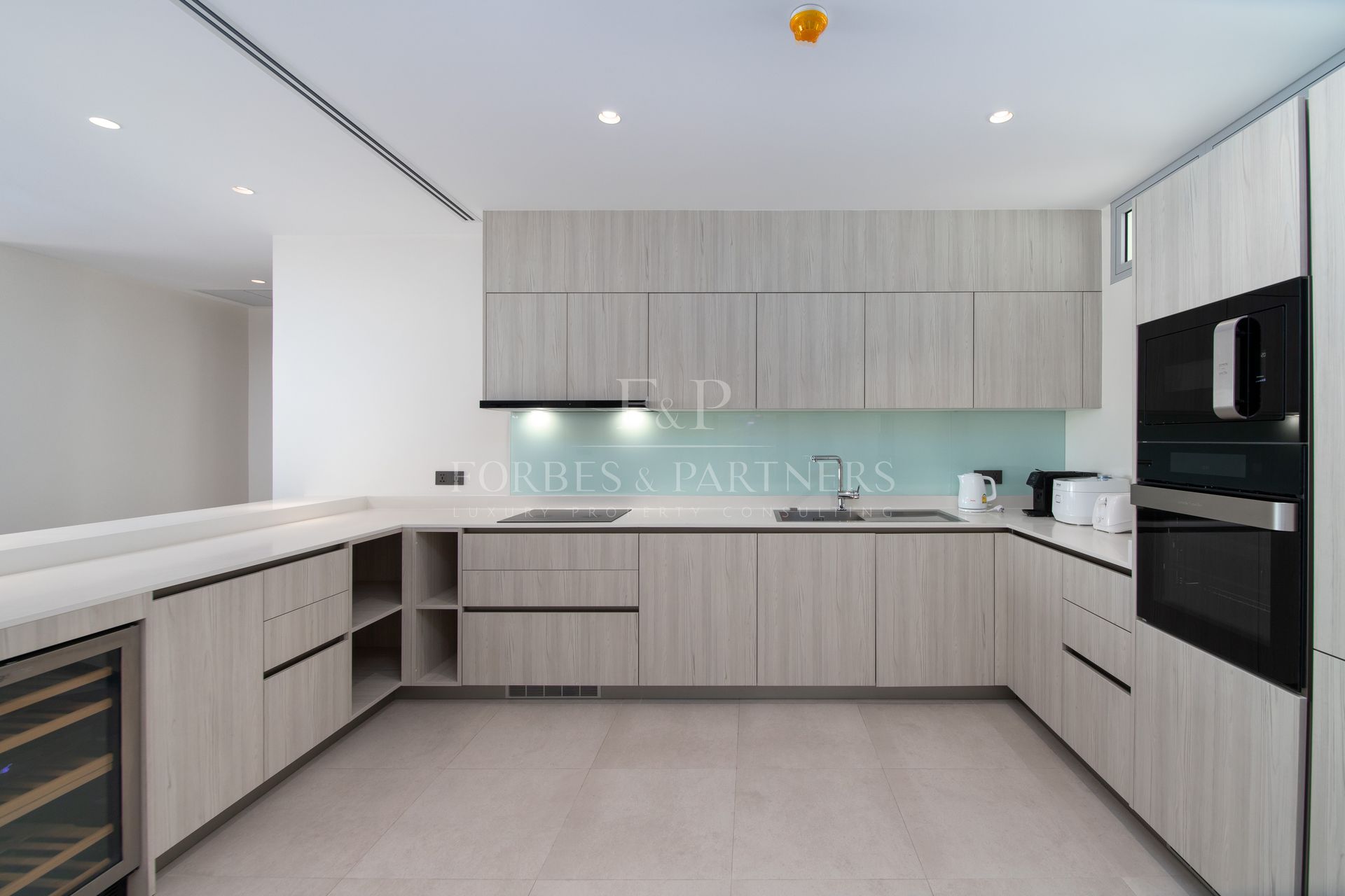 3BEDROOM APARTMENT IN ANGSANA BEACHFRONT RESIDENCES - Laguna, Phuket, Thailand