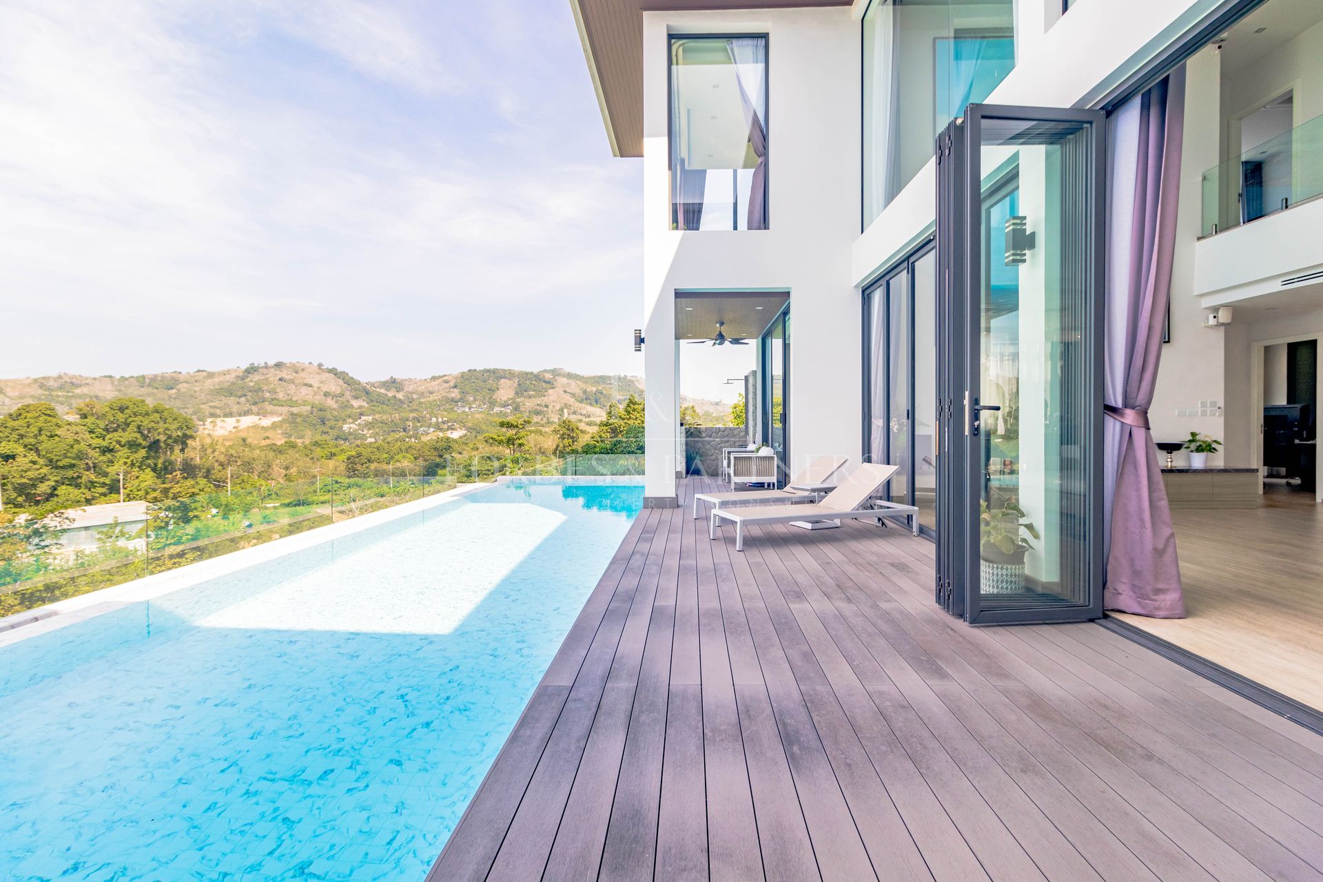 6 Bedroom Overlooking layan beach - Layan, Phuket, Thailand