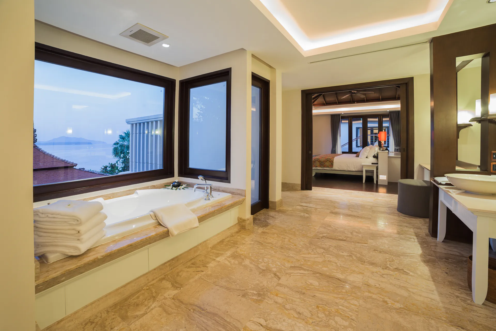 Picture of Luxury 6-Bedroom Oceanfront Villa For Rent with Private Chef in Elite ...