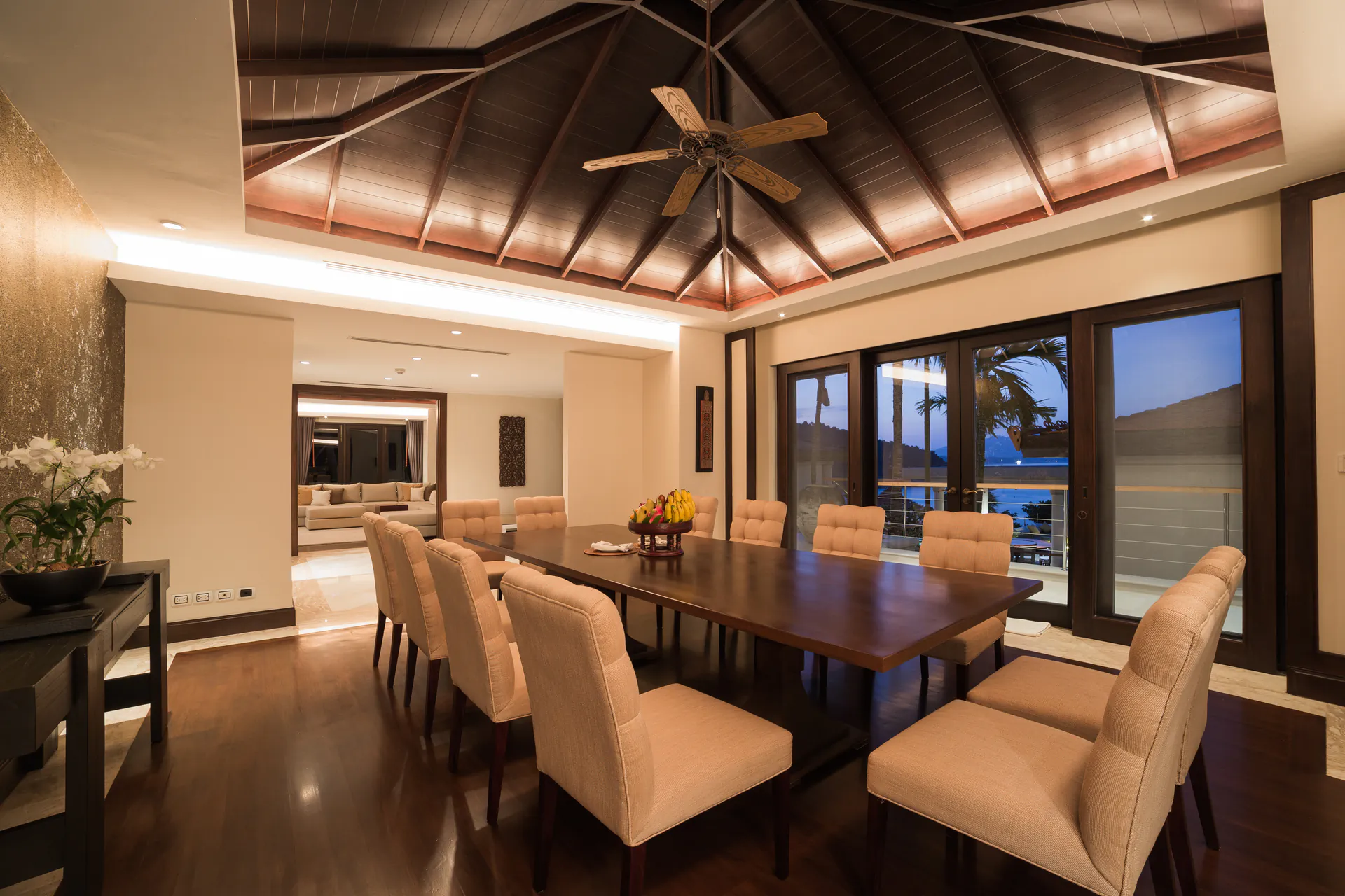 Luxury 6-Bedroom Oceanfront Villa For Rent with Private Chef in Elite ...