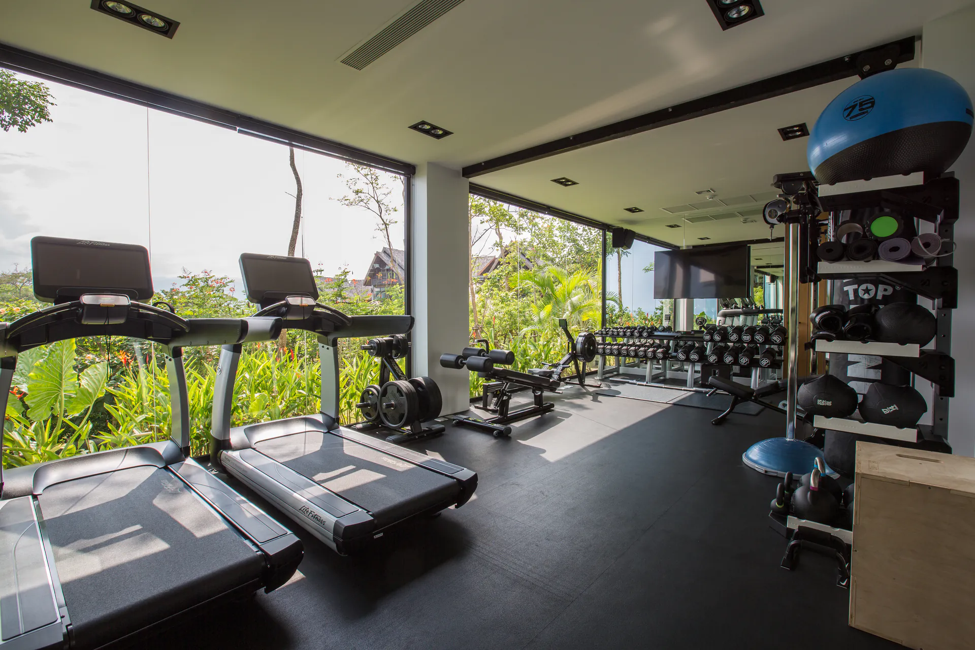 LUXURY 9-BEDROOM STAFFED VILLAS FOR LARGE GROUPS IN THAILAND, KOH SAMUI - Choeng Mon, Ko Samui, Thailand