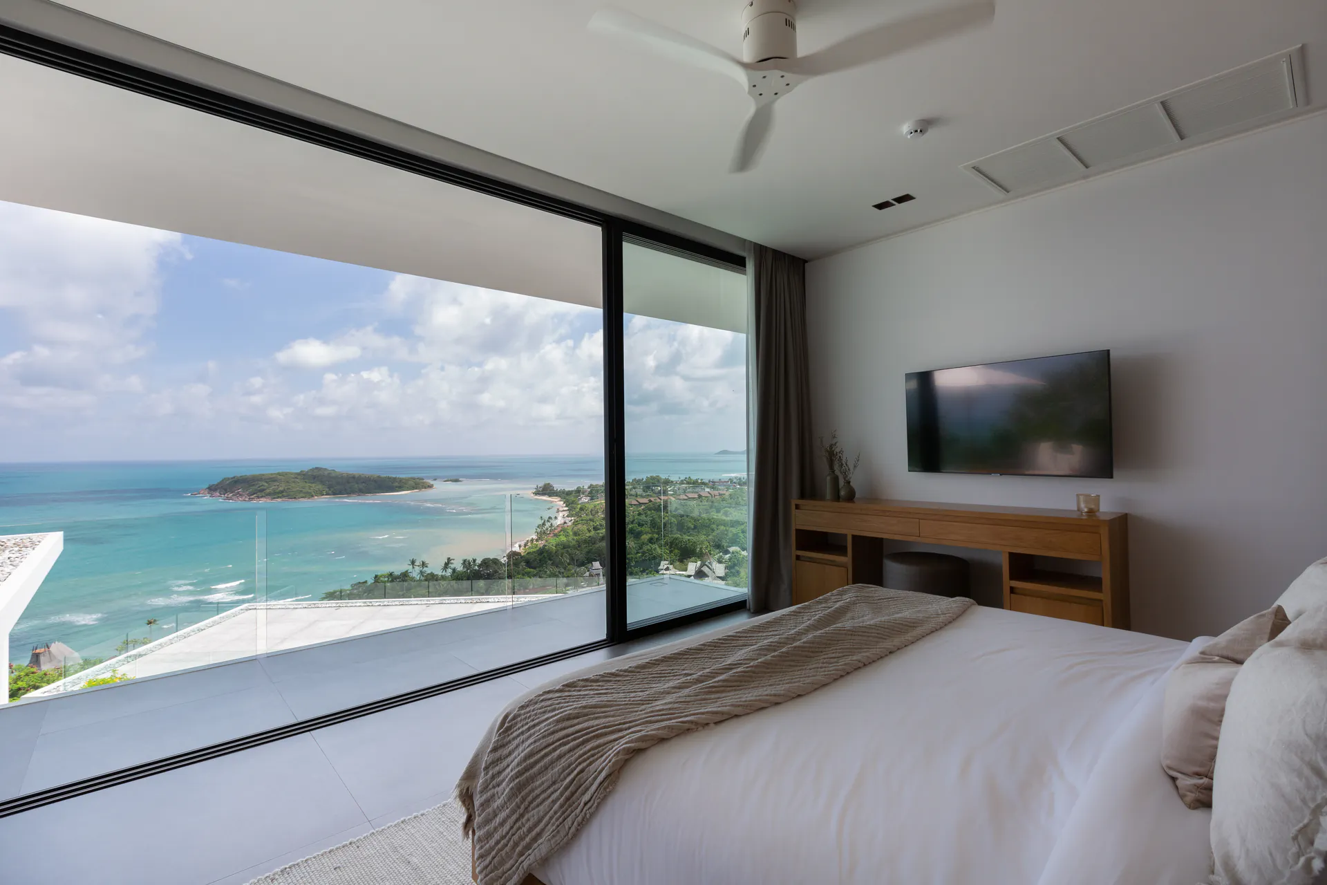LUXURY 9-BEDROOM STAFFED VILLAS FOR LARGE GROUPS IN THAILAND, KOH SAMUI - Choeng Mon, Ko Samui, Thailand