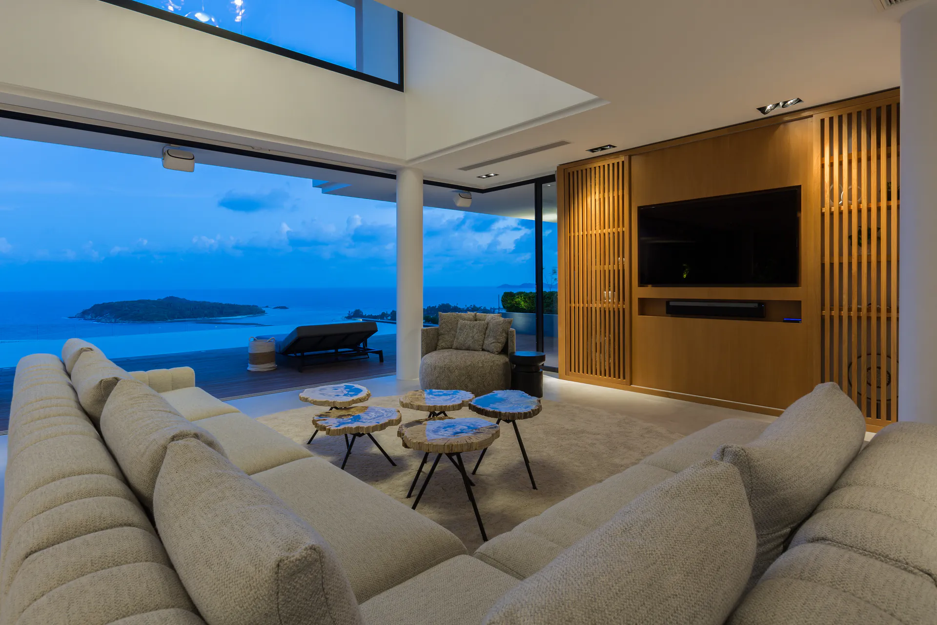 LUXURY 9-BEDROOM STAFFED VILLAS FOR LARGE GROUPS IN THAILAND, KOH SAMUI - Choeng Mon, Ko Samui, Thailand
