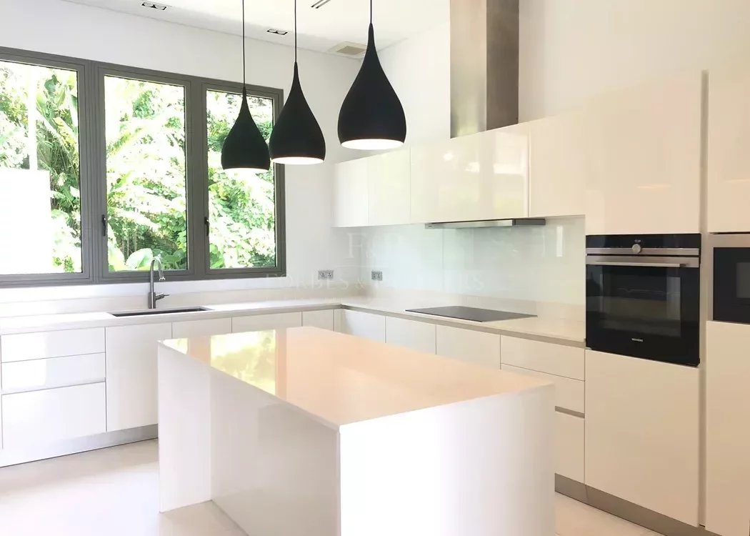 EXCLUSIVE 4-BEDROOM PENTHOUSE - Sakhu, Phuket, Thailand
