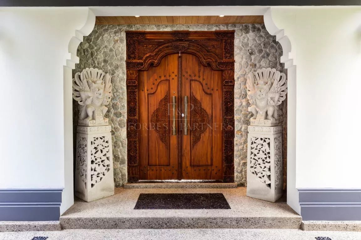 AN OUTSTANDING 8-BEDROOM VILLA - Patong, Phuket, Thailand