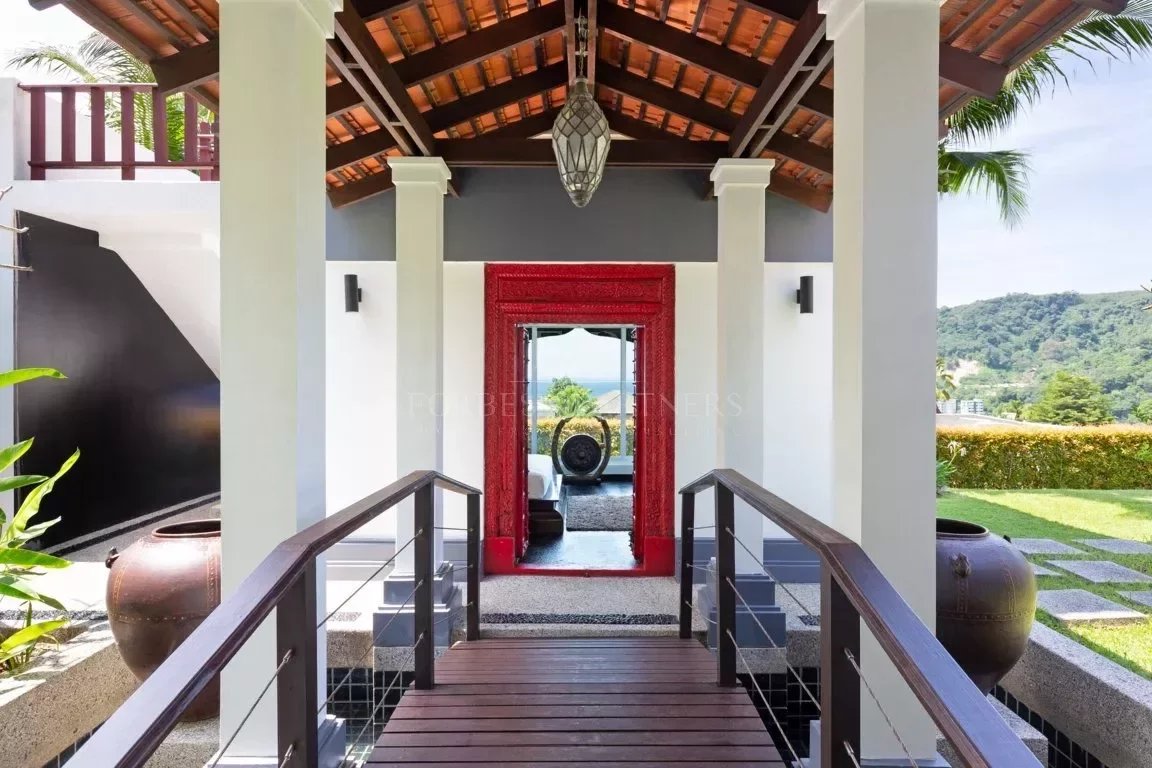 AN OUTSTANDING 8-BEDROOM VILLA - Patong, Phuket, Thailand
