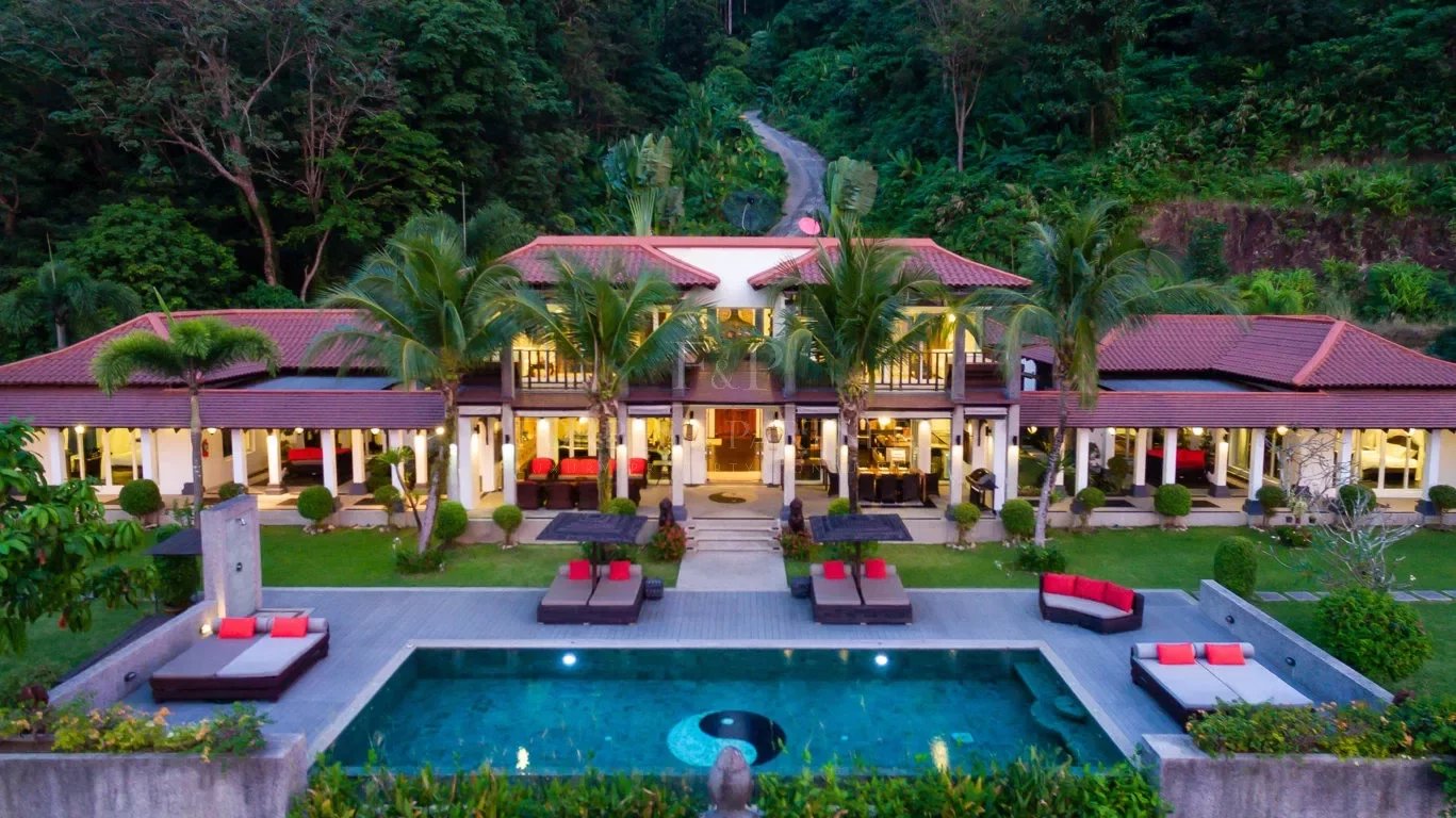 AN OUTSTANDING 8-BEDROOM VILLA - Patong, Phuket, Thailand