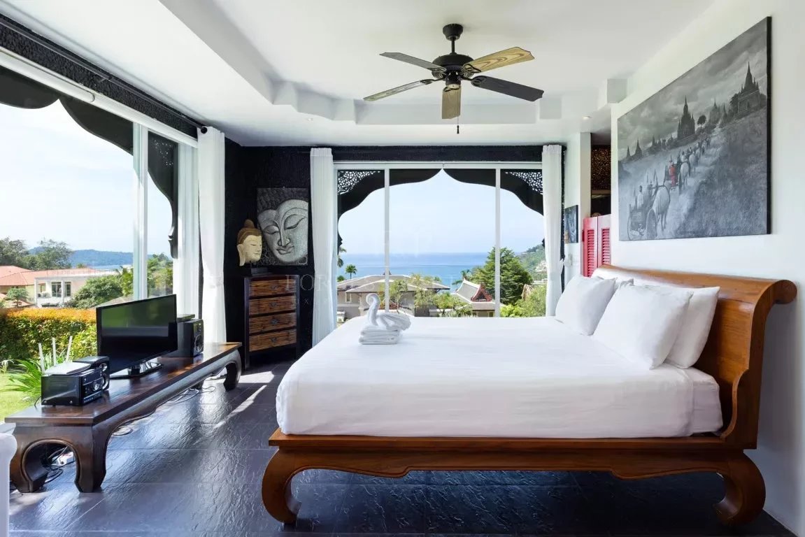 AN OUTSTANDING 8-BEDROOM VILLA - Patong, Phuket, Thailand