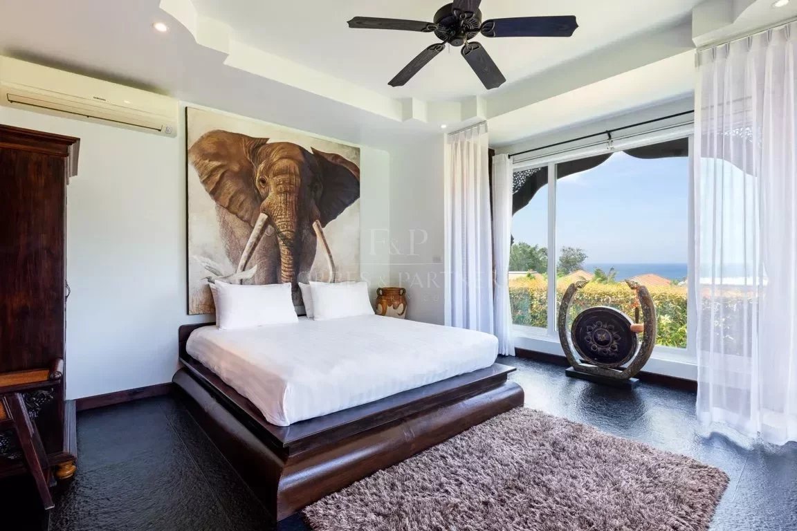 AN OUTSTANDING 8-BEDROOM VILLA - Patong, Phuket, Thailand
