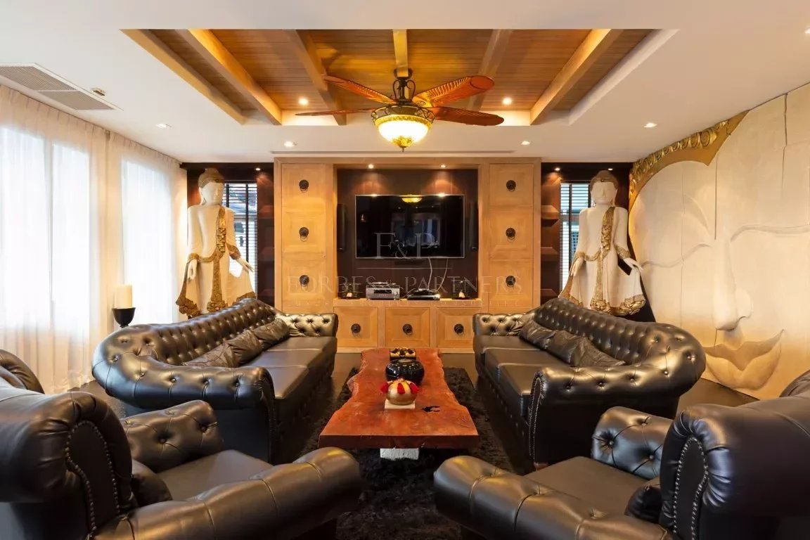AN OUTSTANDING 8-BEDROOM VILLA - Patong, Phuket, Thailand