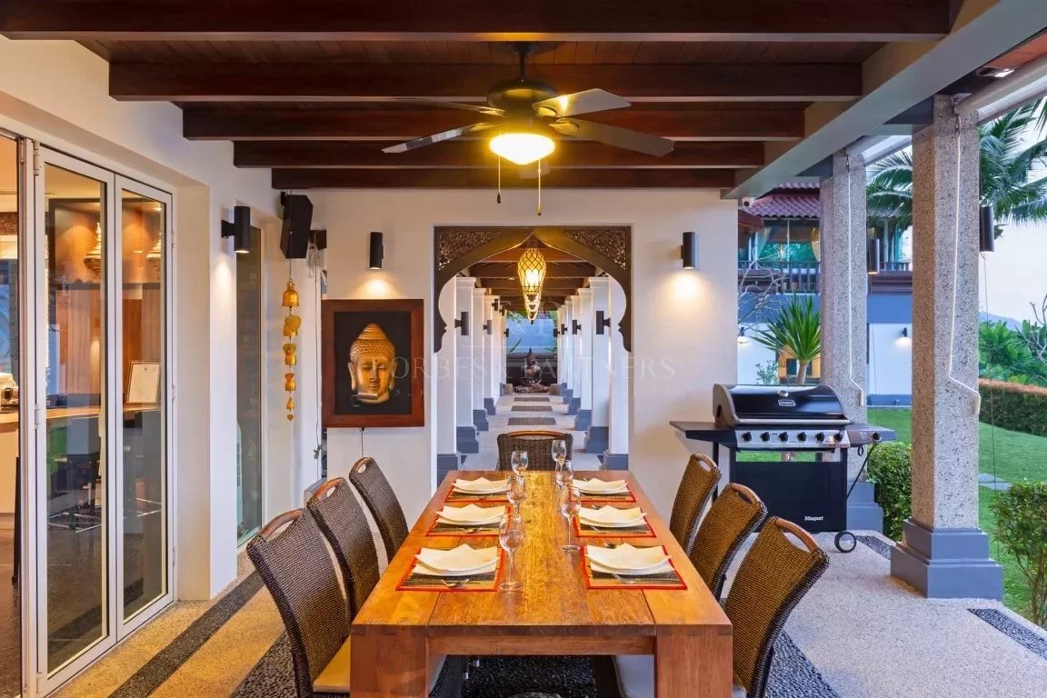 AN OUTSTANDING 8-BEDROOM VILLA - Patong, Phuket, Thailand