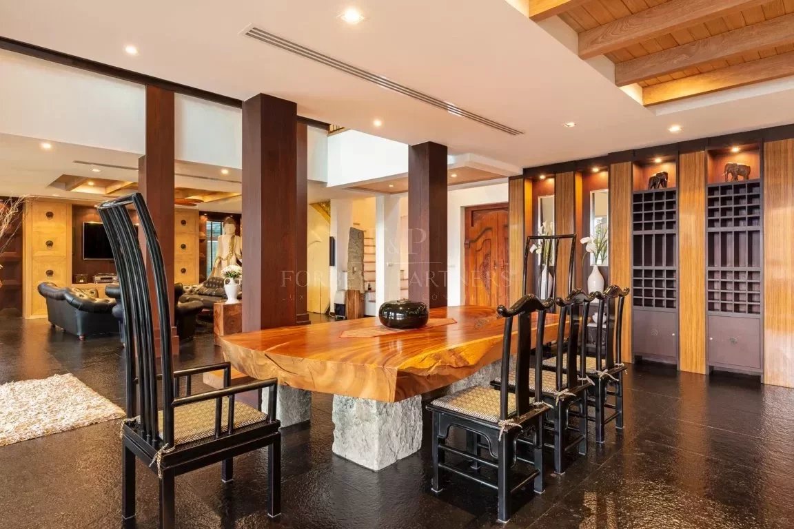 AN OUTSTANDING 8-BEDROOM VILLA - Patong, Phuket, Thailand