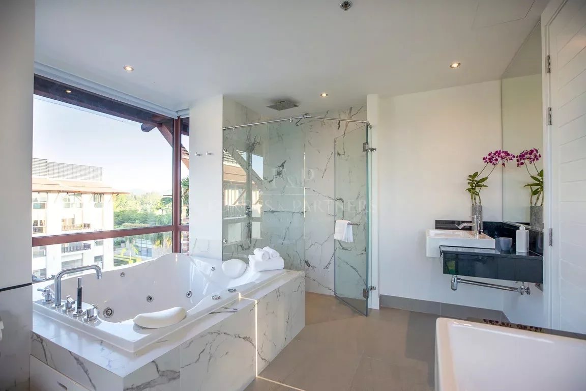 THE SKY PENTHOUSE - Ko Kaeo, Phuket, Thailand