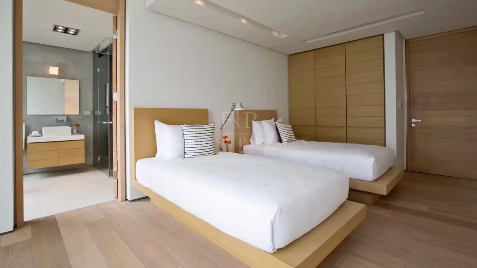 VILLA SAENGOOTSA - Kamala, Phuket, Thailand