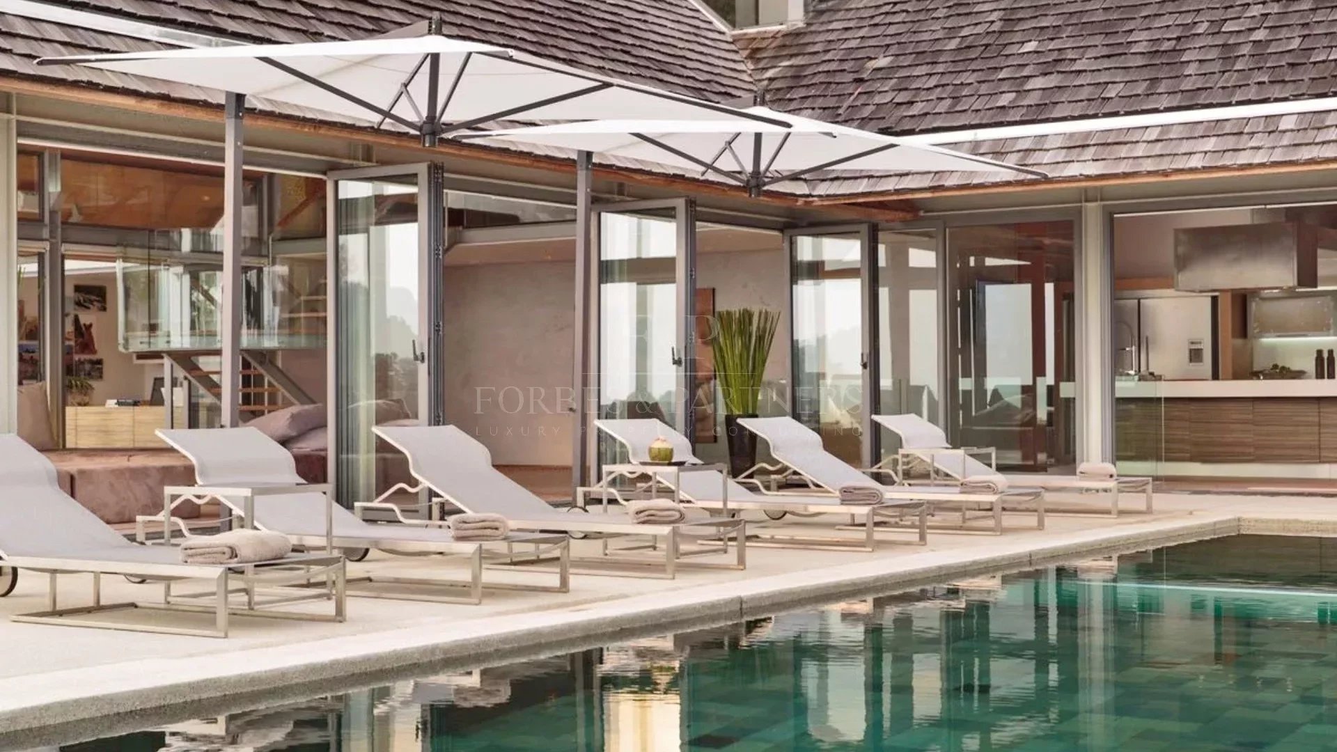VILLA SAENGOOTSA - Kamala, Phuket, Thailand
