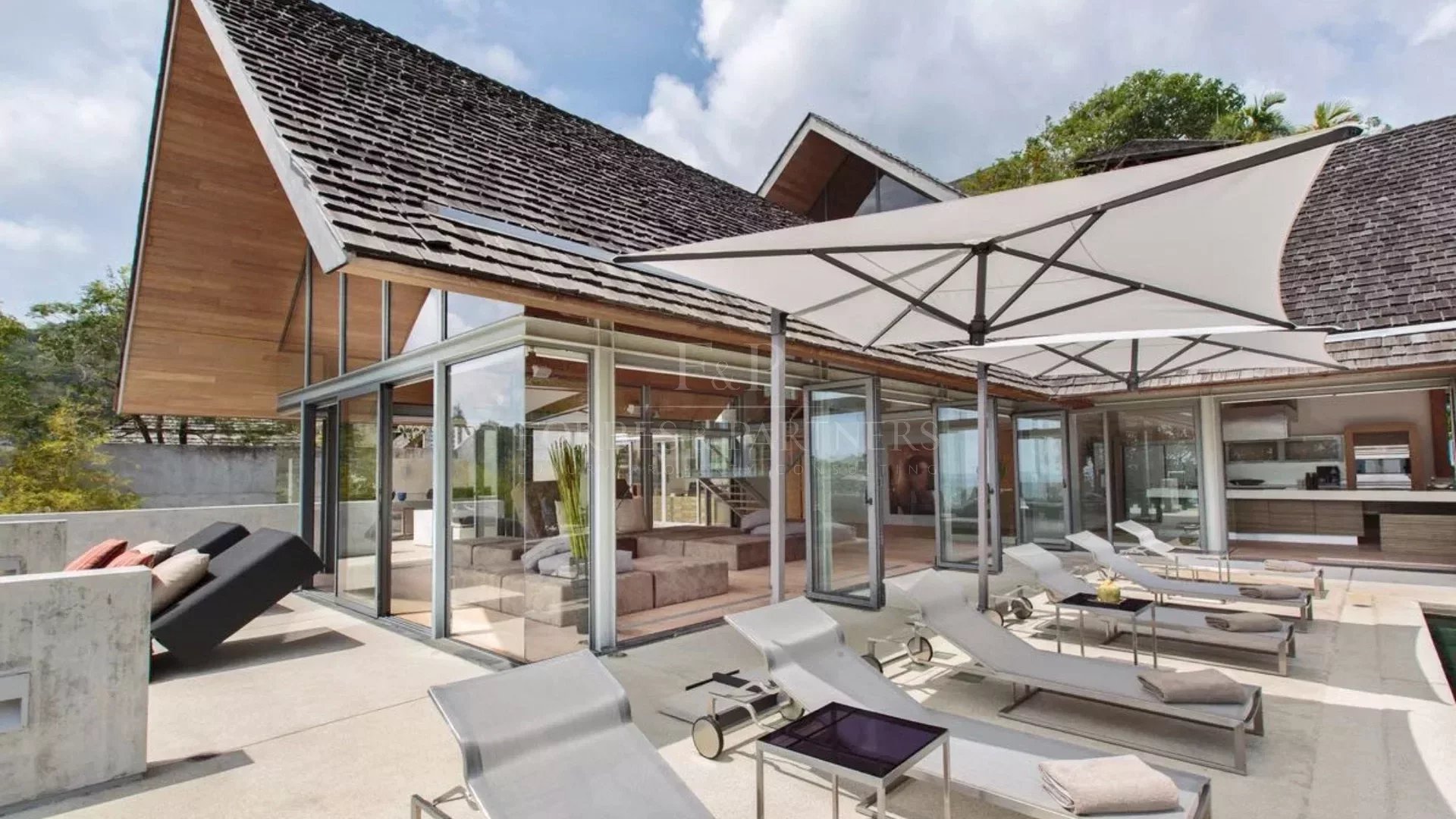 VILLA SAENGOOTSA - Kamala, Phuket, Thailand