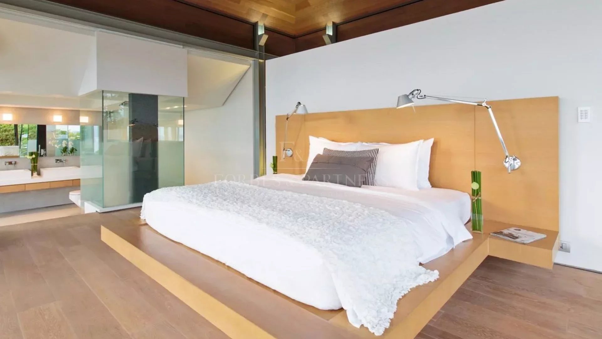VILLA SAENGOOTSA - Kamala, Phuket, Thailand
