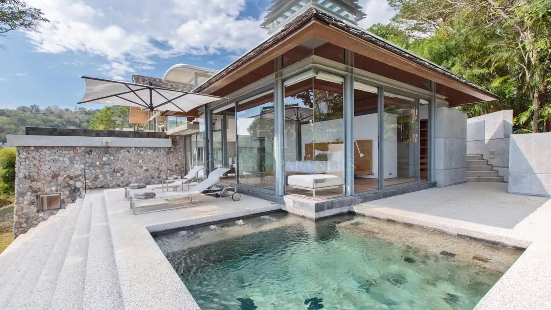 VILLA SAENGOOTSA - Kamala, Phuket, Thailand