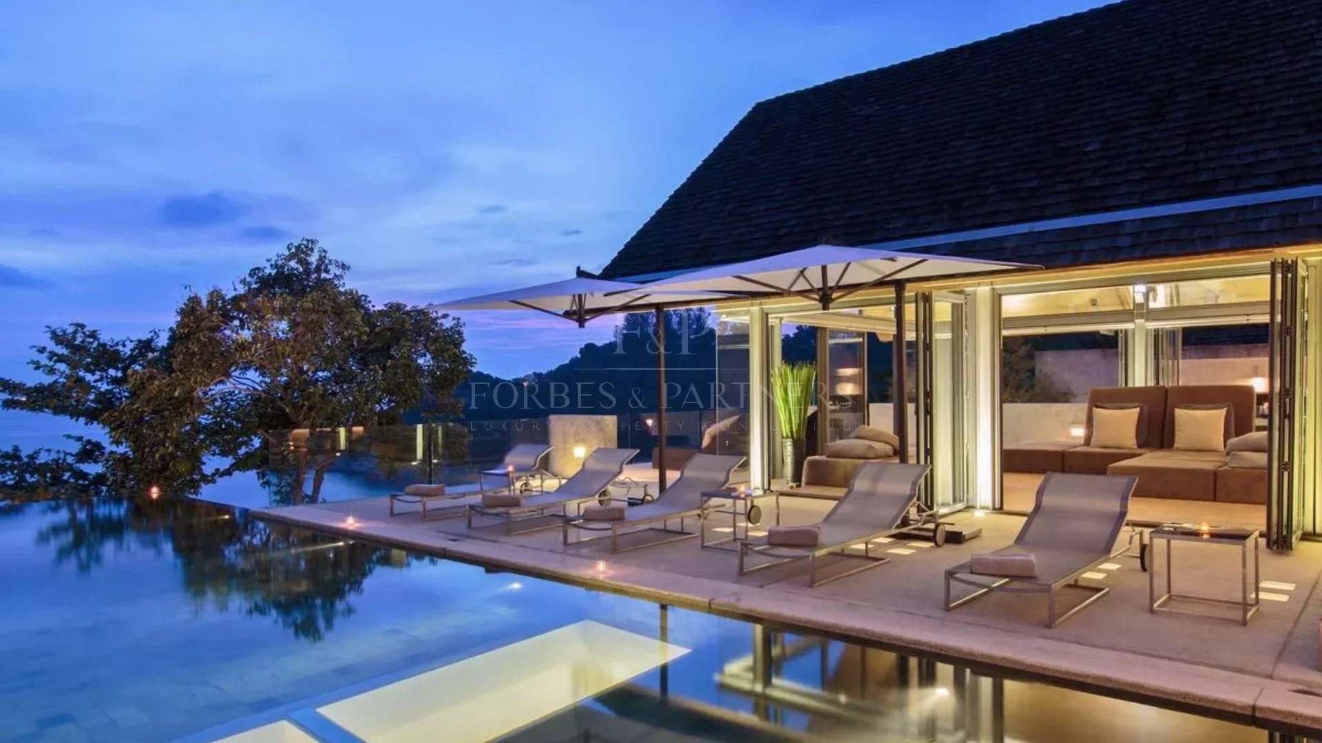 VILLA SAENGOOTSA - Kamala, Phuket, Thailand