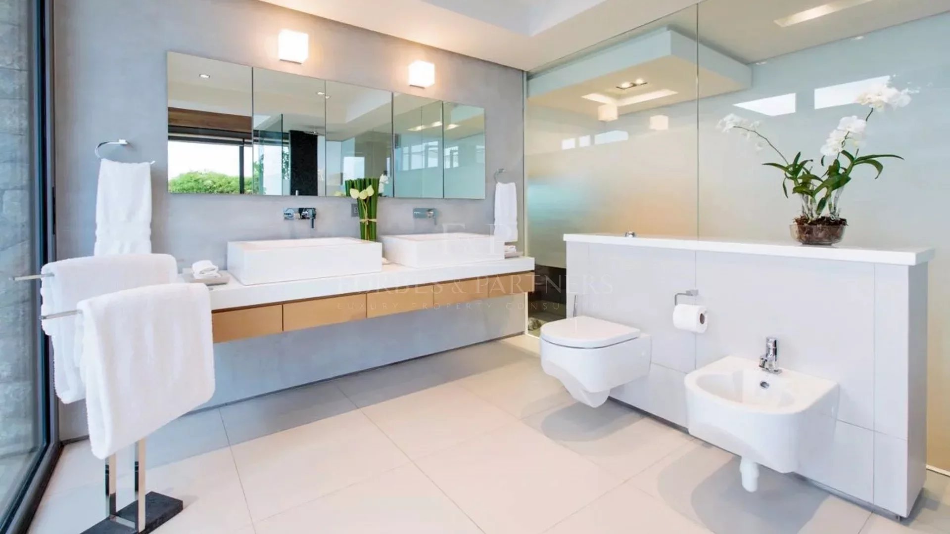 VILLA SAENGOOTSA - Kamala, Phuket, Thailand