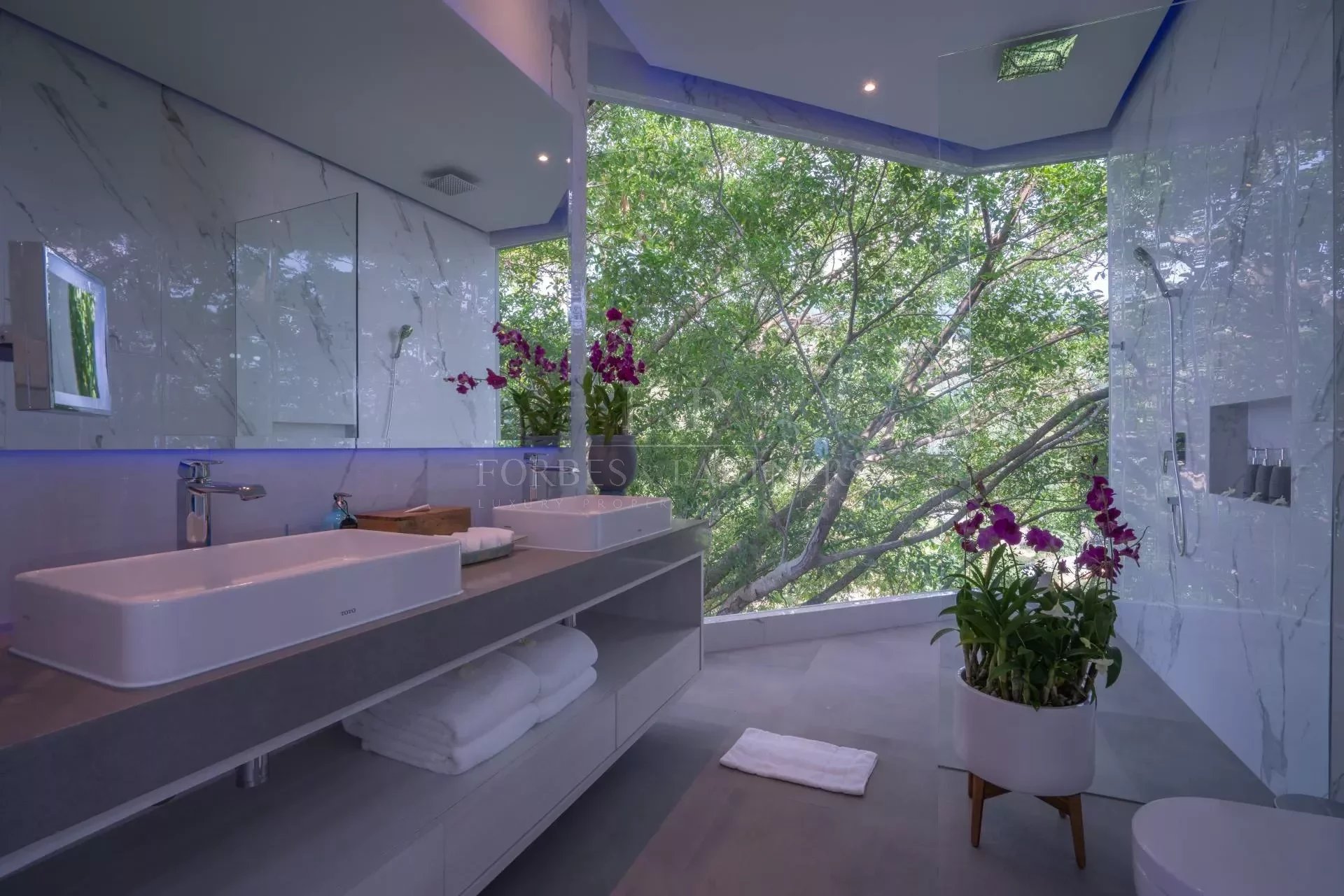 VILLA ENJOY - Patong, Phuket, Thailand
