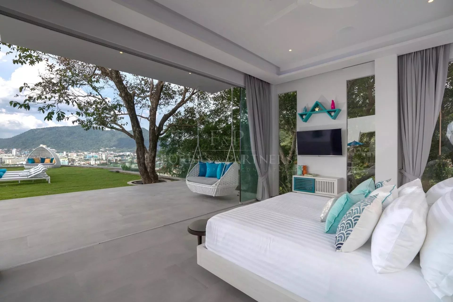 VILLA ENJOY - Patong, Phuket, Thailand