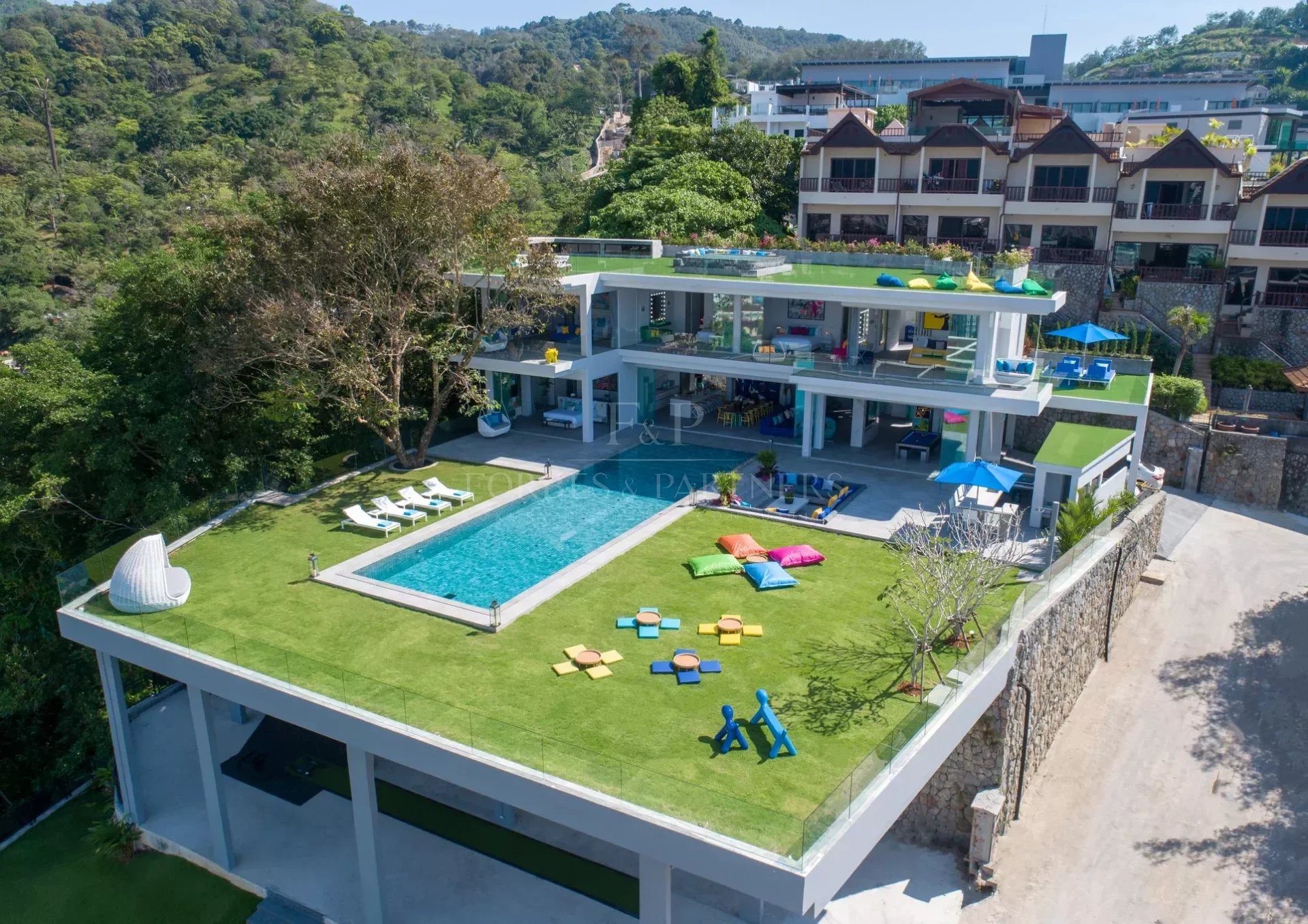VILLA ENJOY - Patong, Phuket, Thailand