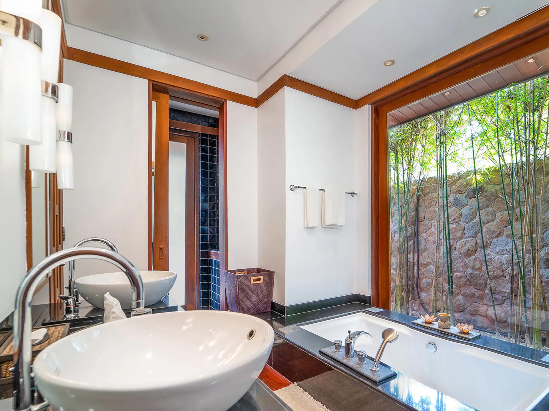 6-Bedroom Oceanfront Luxury Villa with Infinity Pool in Kamala, Phuket - Kamala, Phuket, Thailand