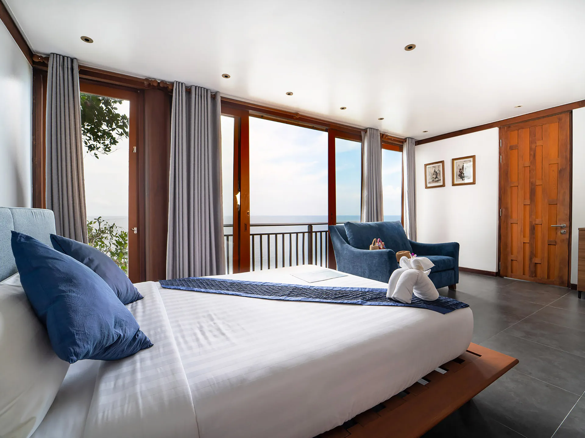 6-Bedroom Oceanfront Luxury Villa with Infinity Pool in Kamala, Phuket - Kamala, Phuket, Thailand