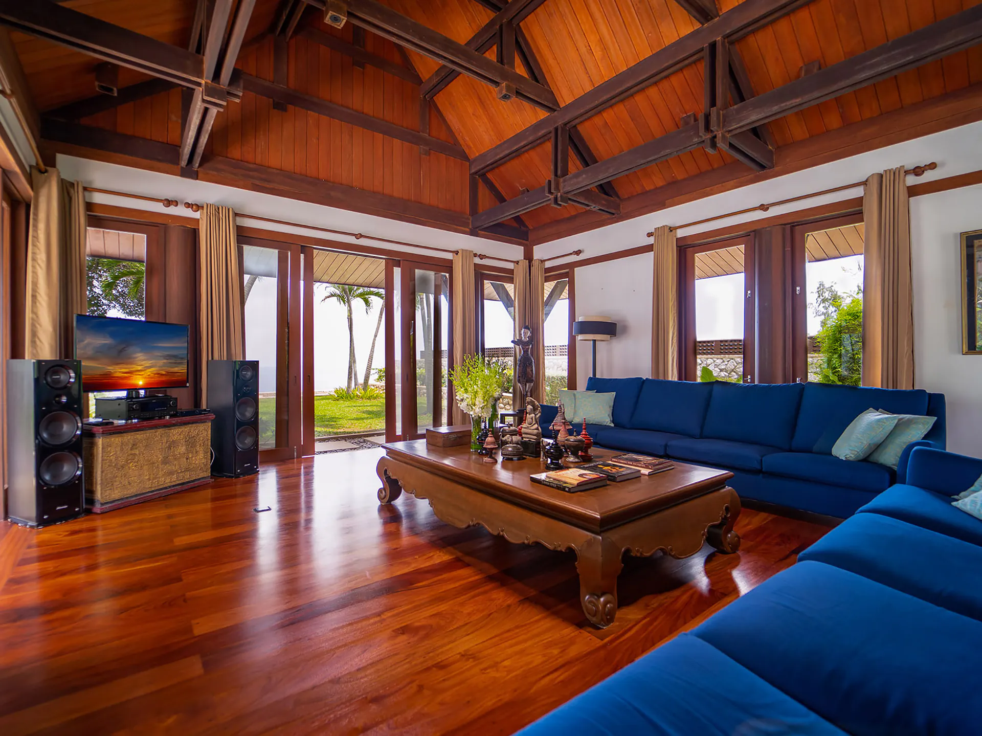 6-Bedroom Oceanfront Luxury Villa with Infinity Pool in Kamala, Phuket - Kamala, Phuket, Thailand