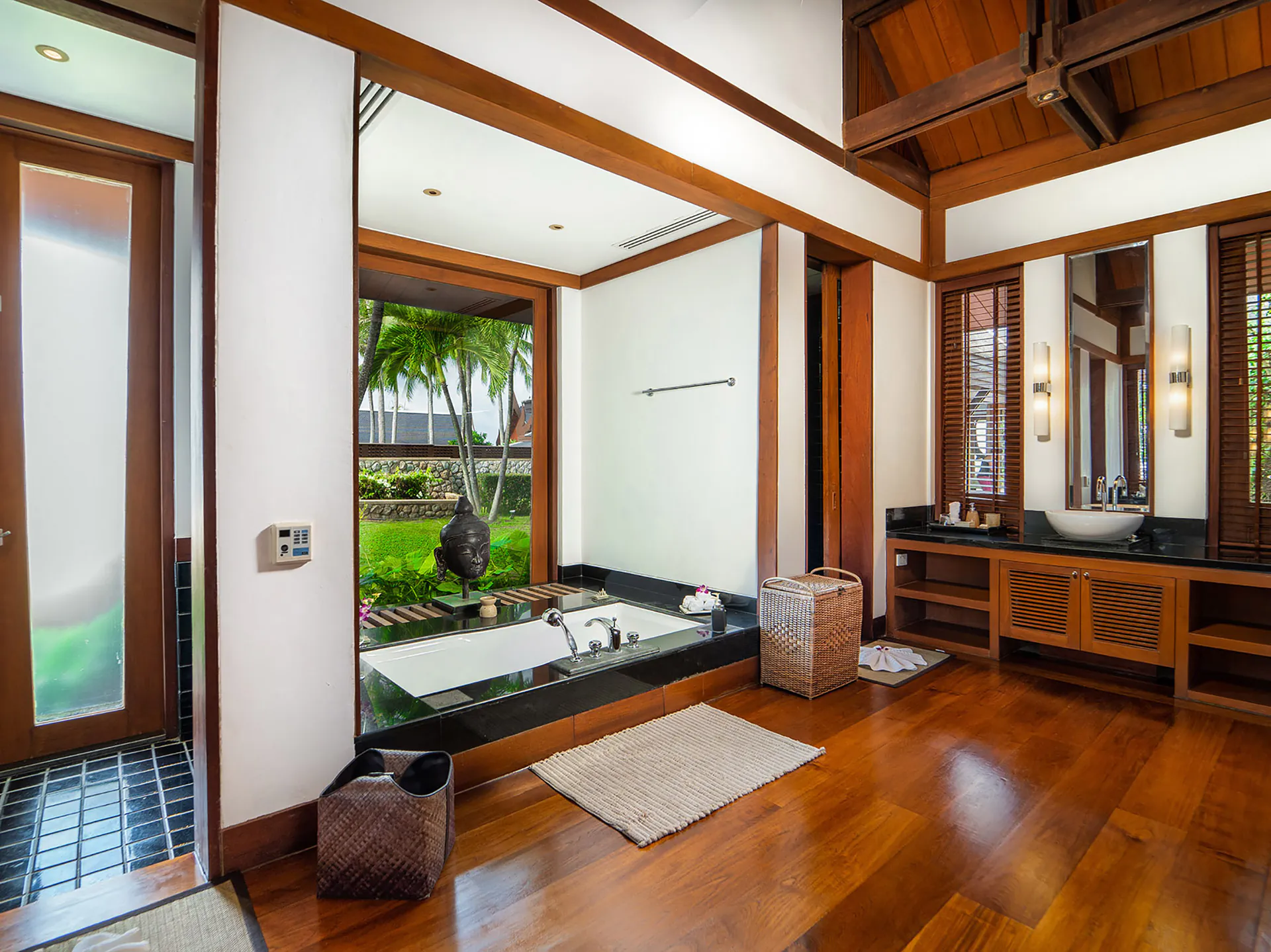 6-Bedroom Oceanfront Luxury Villa with Infinity Pool in Kamala, Phuket - Kamala, Phuket, Thailand