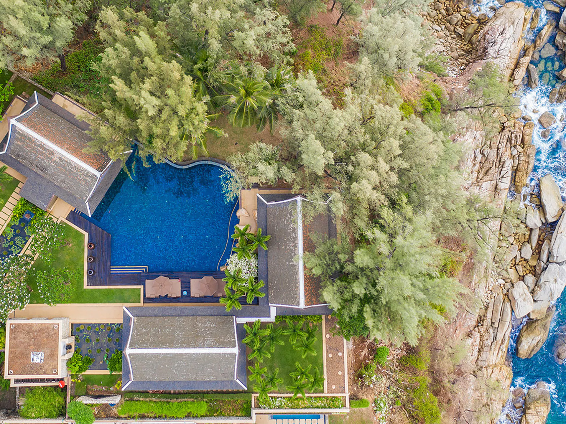 6-Bedroom Oceanfront Luxury Villa with Infinity Pool in Kamala, Phuket - Kamala, Phuket, Thailand