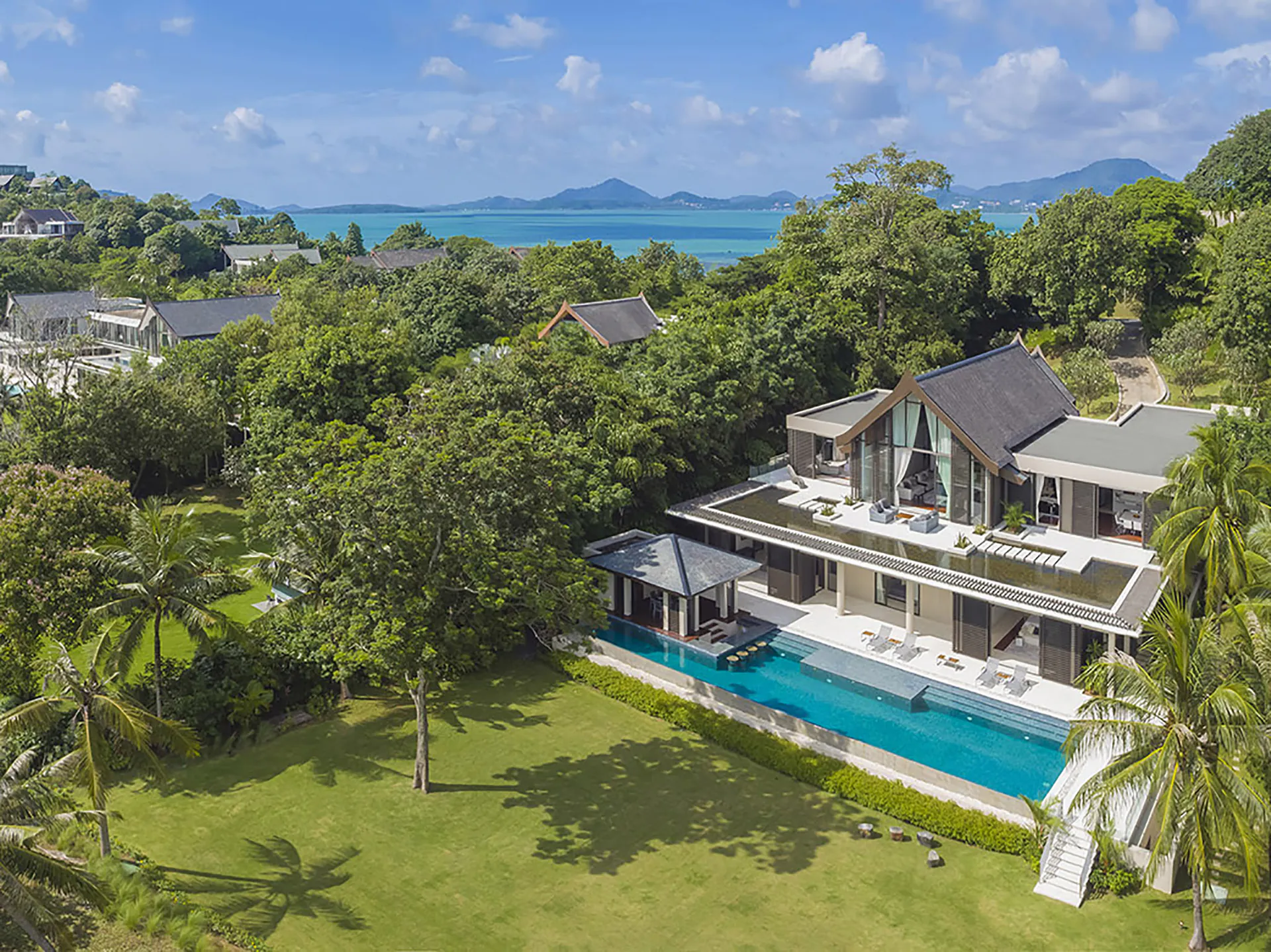 ENCHANTING 4-BEDROOM BEACHFRONT VILLA - Pa Khlok, Phuket, Thailand