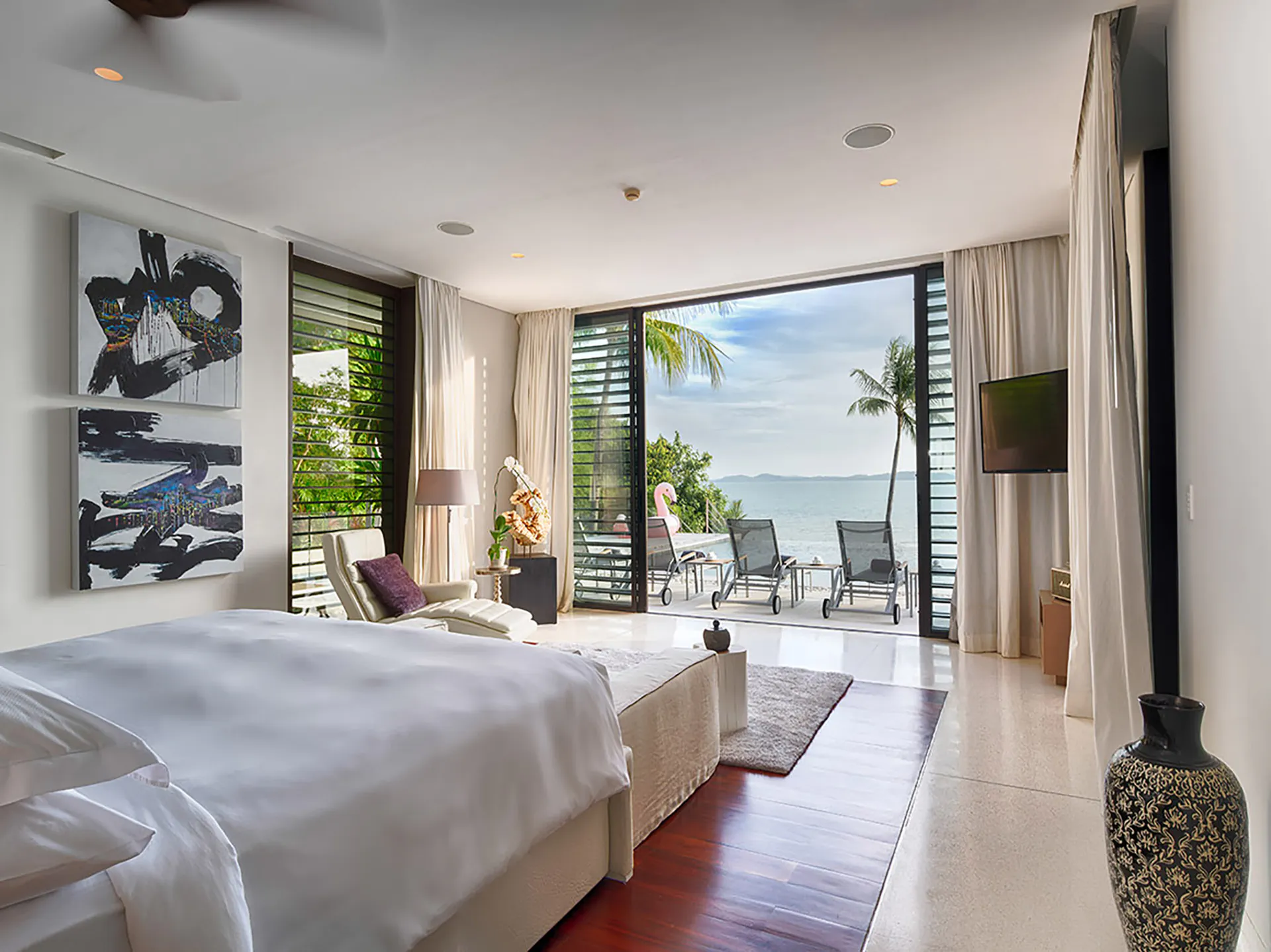 ENCHANTING 4-BEDROOM BEACHFRONT VILLA - Pa Khlok, Phuket, Thailand