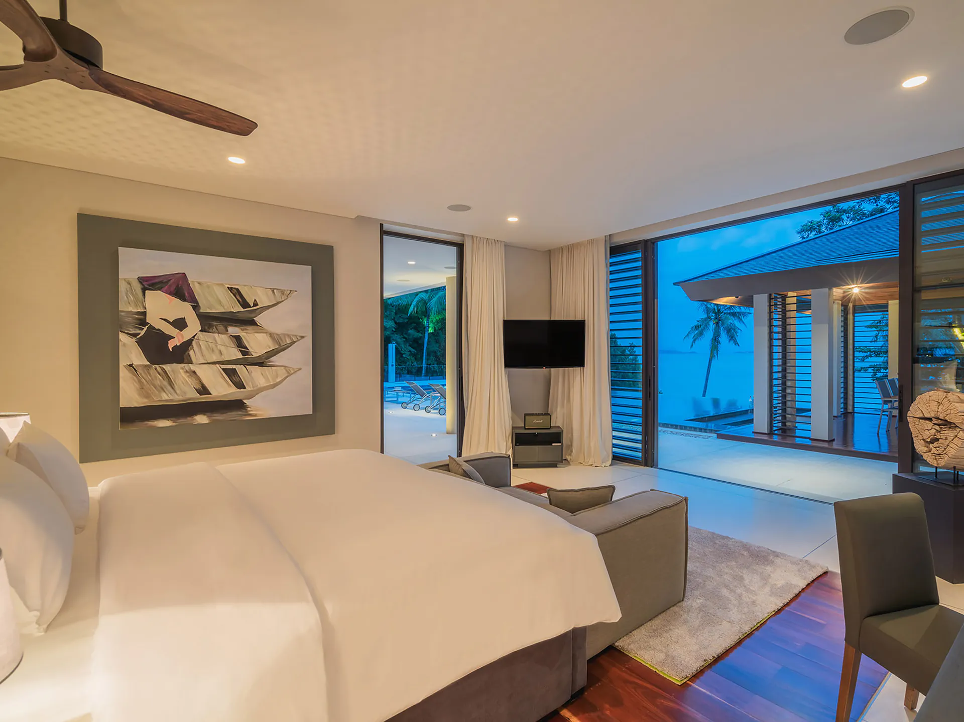 ENCHANTING 4-BEDROOM BEACHFRONT VILLA - Pa Khlok, Phuket, Thailand
