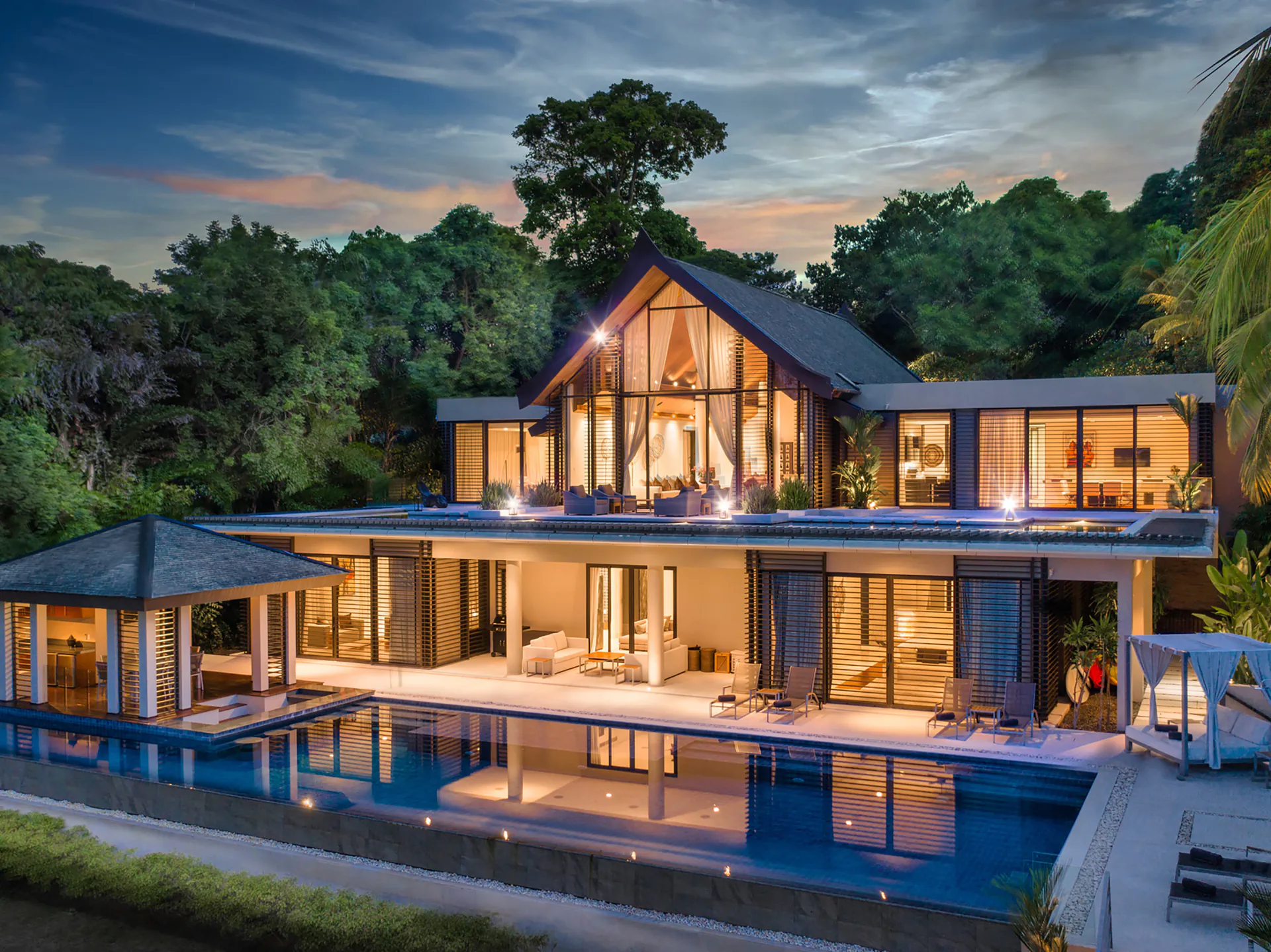 ENCHANTING 4-BEDROOM BEACHFRONT VILLA - Pa Khlok, Phuket, Thailand