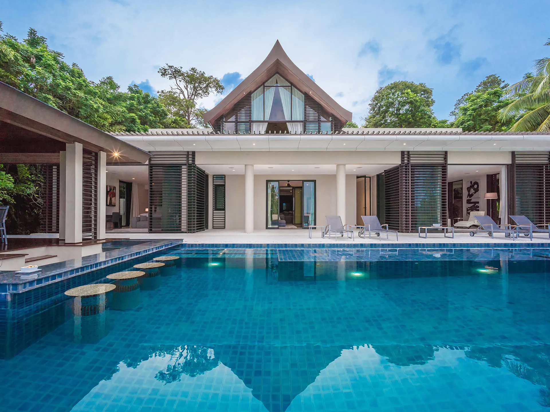 ENCHANTING 4-BEDROOM BEACHFRONT VILLA - Pa Khlok, Phuket, Thailand