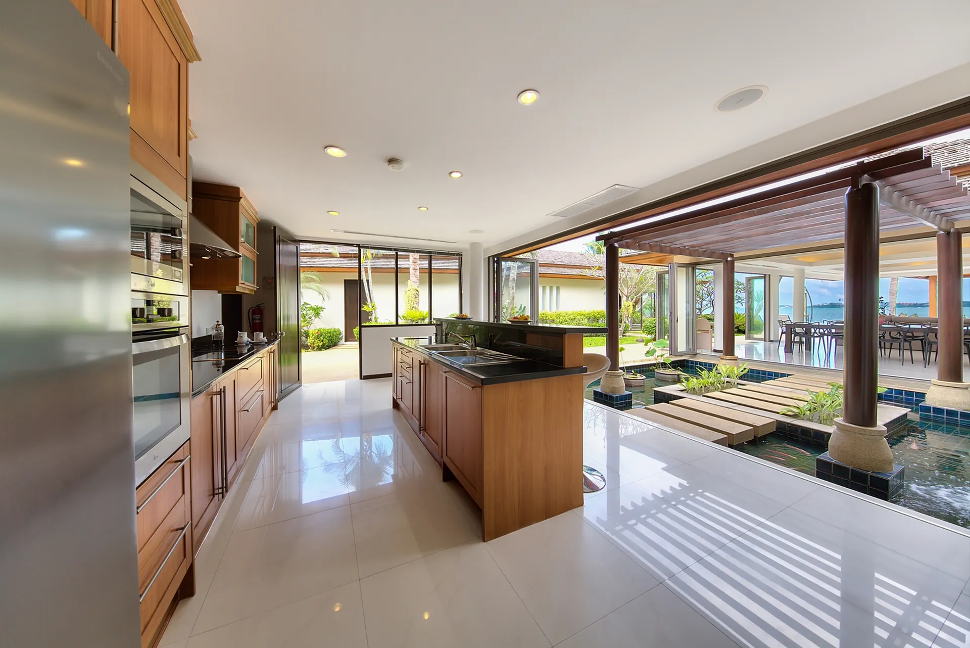 Stunning Luxury Villa Rentals With Private Chef image