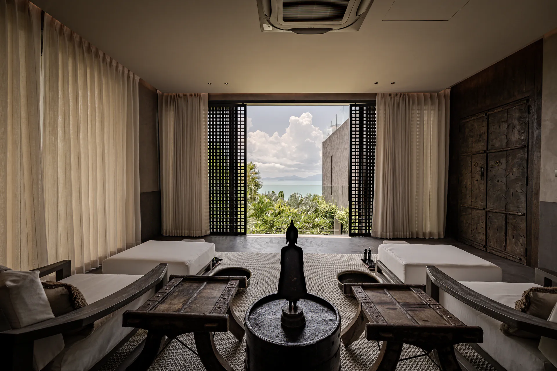 Villa Tonka, Tranquil 1-Bedroom Deluxe Hilltop Villa in Shankara Estate Sanctuary with 25m Infinity Pool & Tennis Court - Maenam, Ko Samui, Thailand