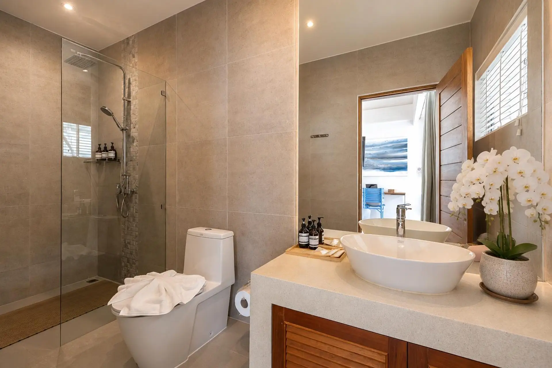 Family Beach Villa For Rent in Koh Samui, 4 Bedrooms with 2 Kids’ Bedrooms, Pool, Mini Golf and Fitness Room - Nathon, Ko Samui, Thailand