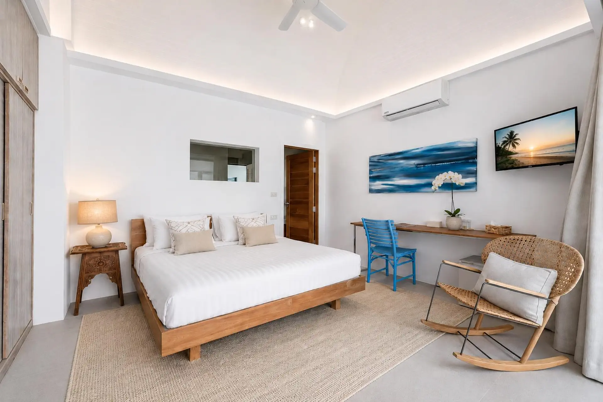 Family Beach Villa For Rent in Koh Samui, 4 Bedrooms with 2 Kids’ Bedrooms, Pool, Mini Golf and Fitness Room - Nathon, Ko Samui, Thailand