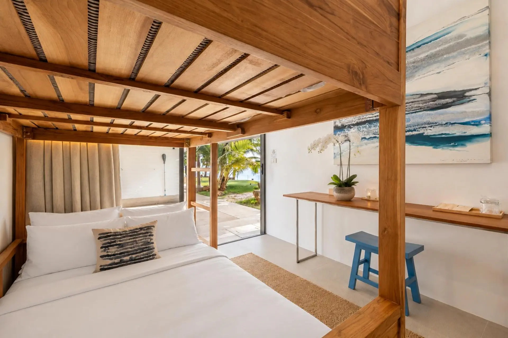 Family Beach Villa For Rent in Koh Samui, 4 Bedrooms with 2 Kids’ Bedrooms, Pool, Mini Golf and Fitness Room - Nathon, Ko Samui, Thailand