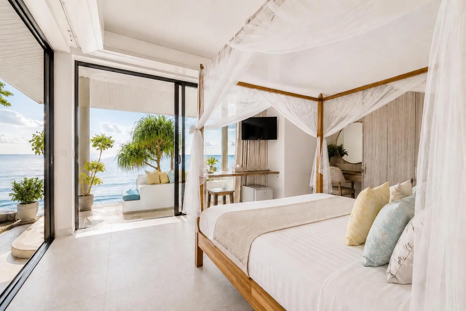 Family Beach Villa For Rent in Koh Samui, 4 Bedrooms with 2 Kids’ Bedrooms, Pool, Mini Golf and Fitness Room - Nathon, Ko Samui, Thailand