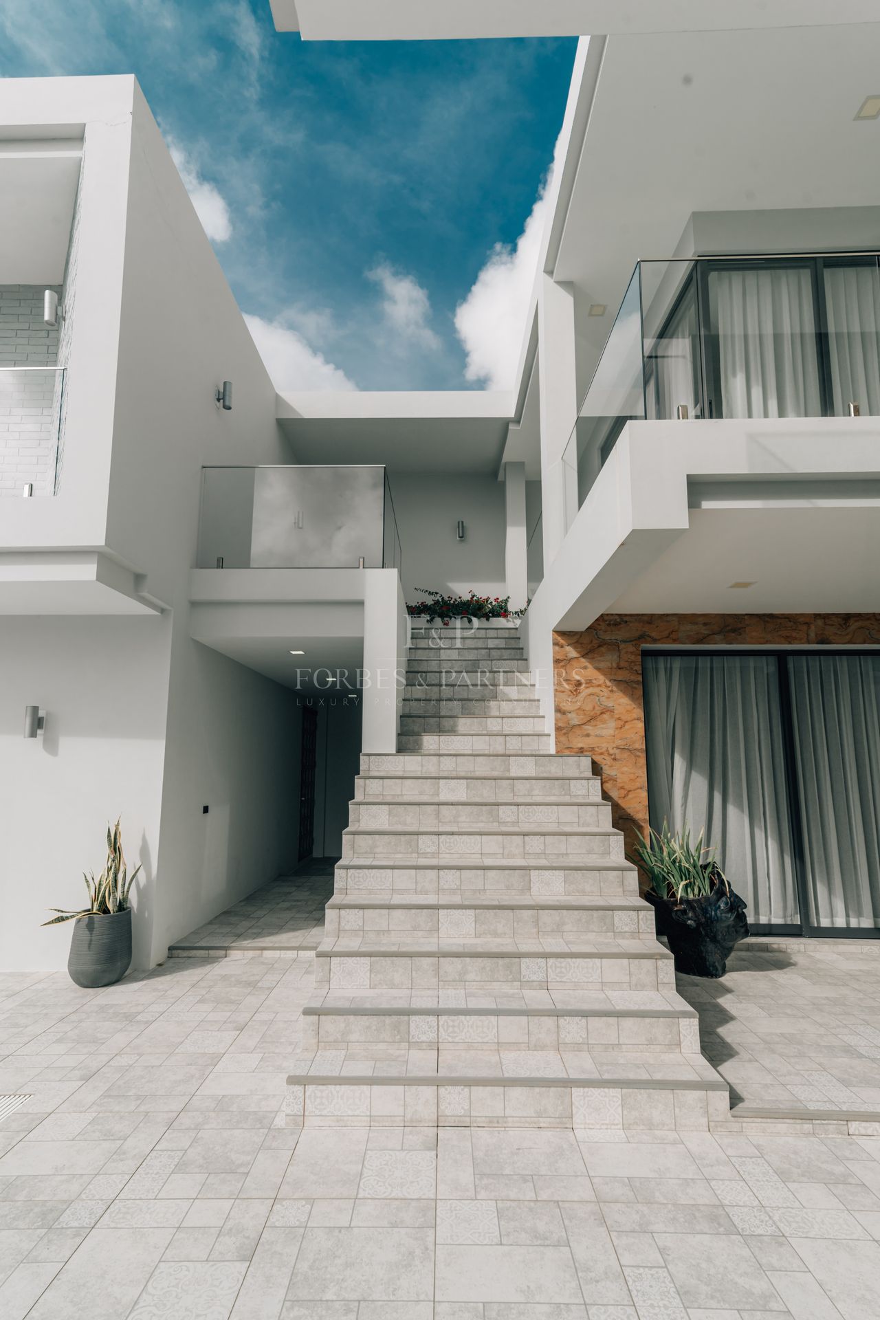 6-BEDROOM GRAND VILLA IN KAMALA - Kamala, Phuket, Thailand