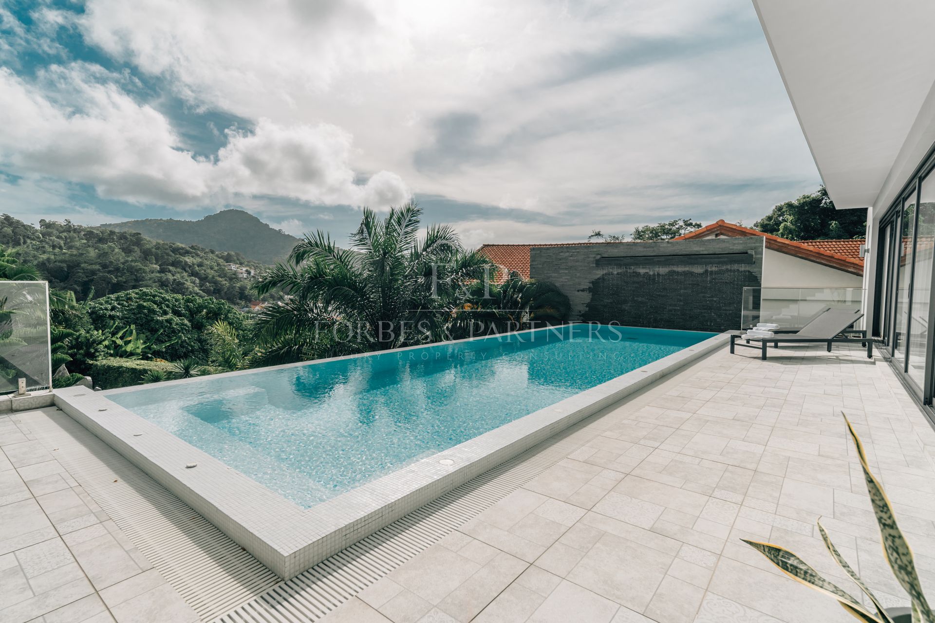 6-BEDROOM GRAND VILLA IN KAMALA - Kamala, Phuket, Thailand