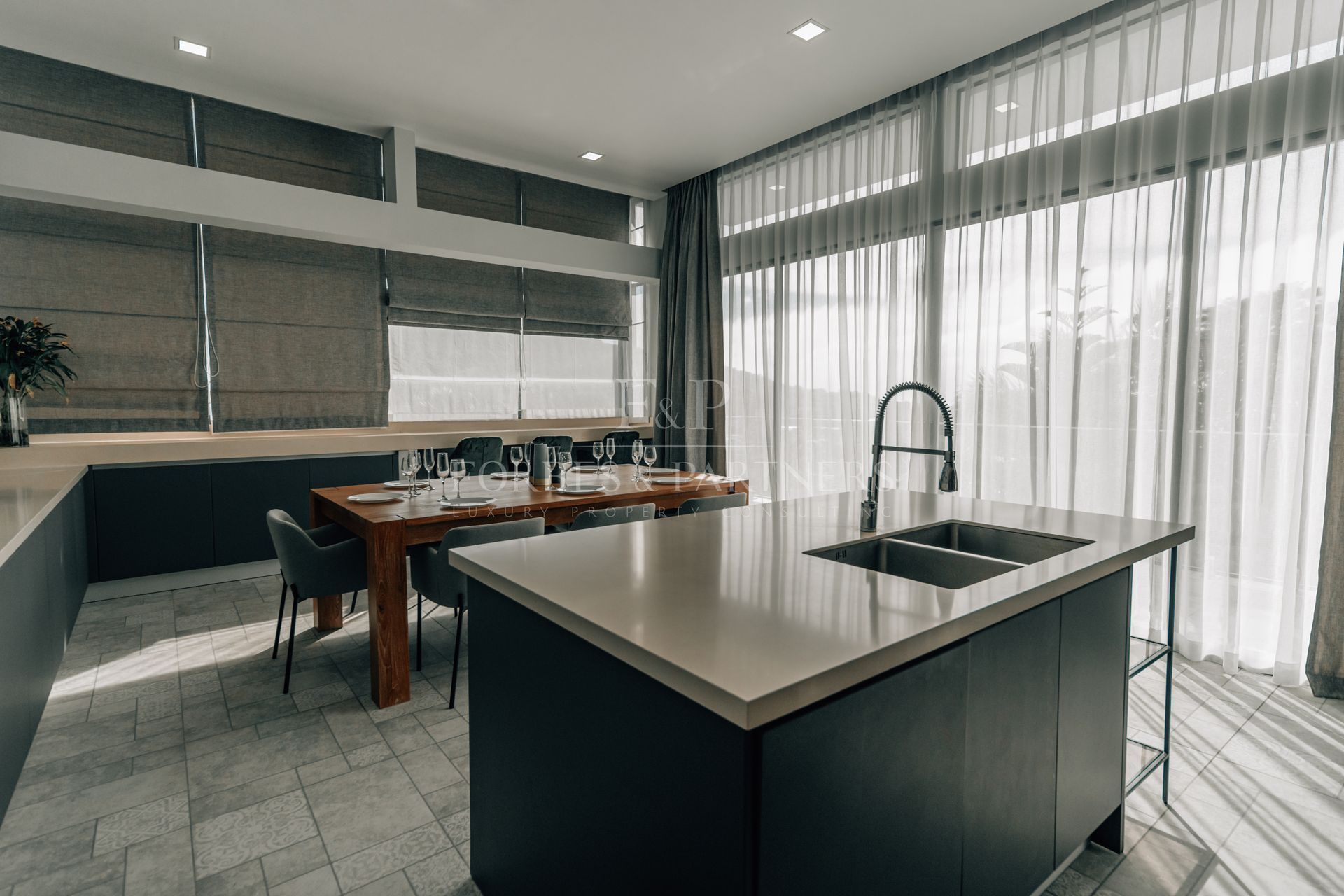 6-BEDROOM GRAND VILLA IN KAMALA - Kamala, Phuket, Thailand