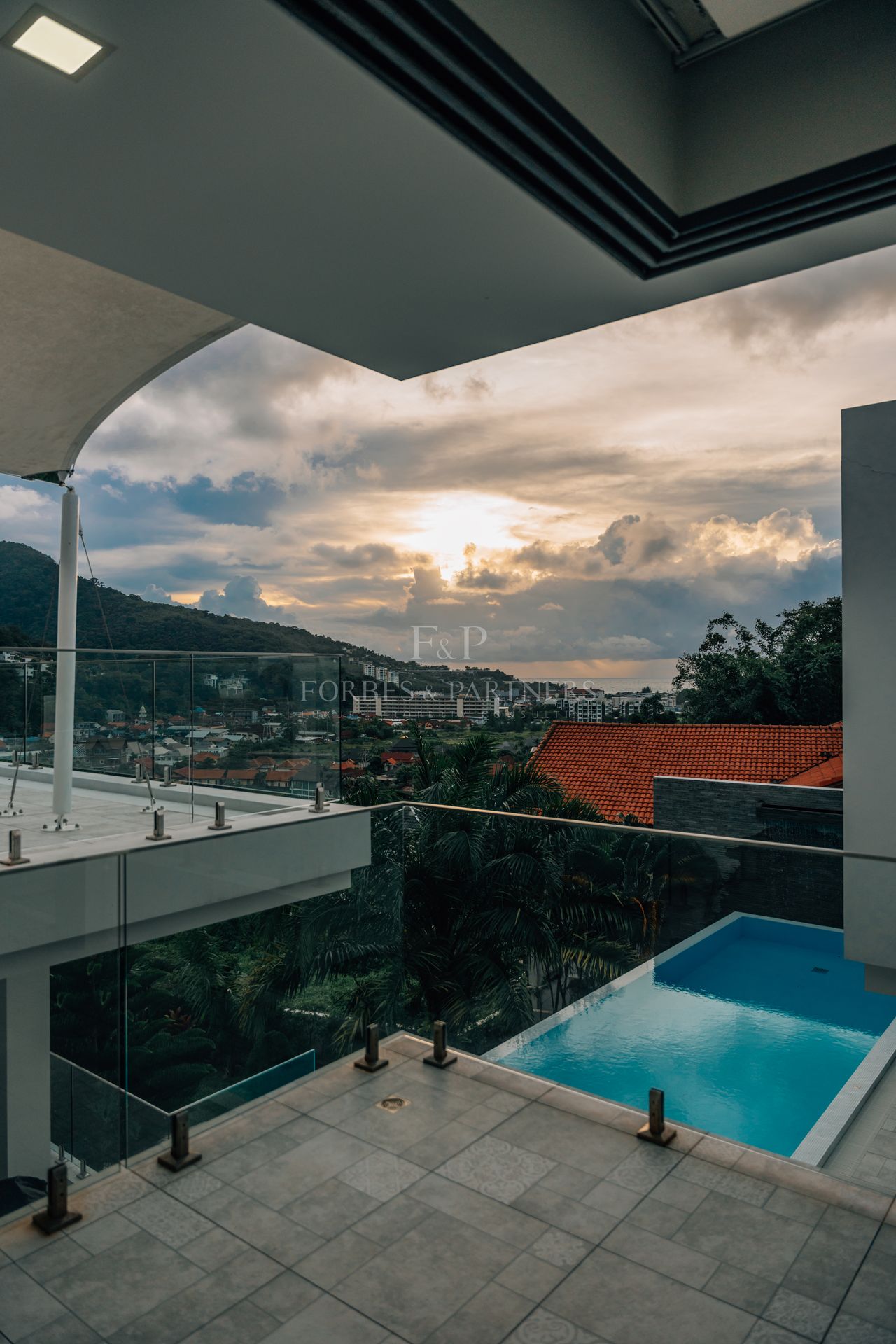 6-BEDROOM GRAND VILLA IN KAMALA - Kamala, Phuket, Thailand